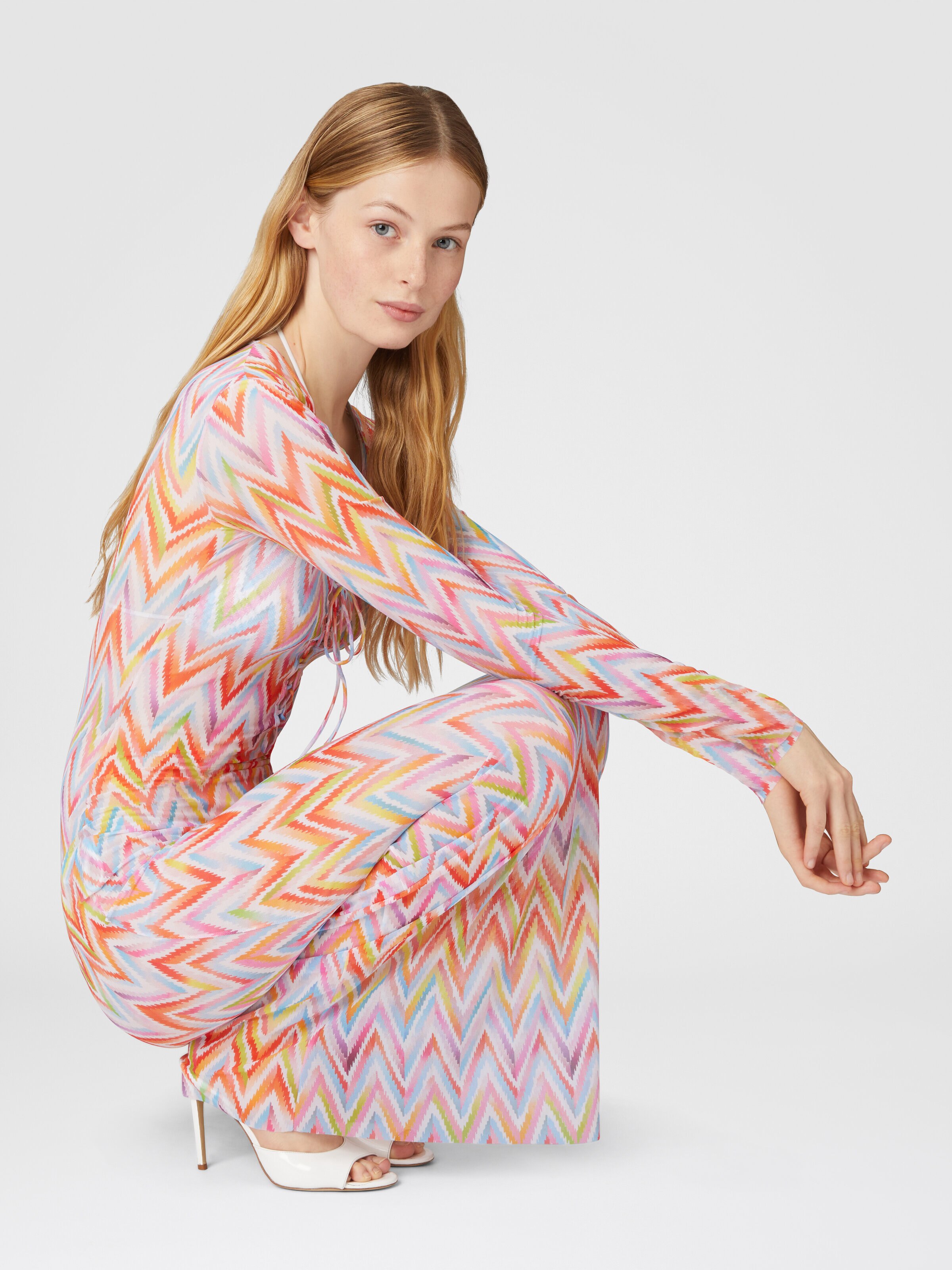 Eng anliegendes langes Strandkleid aus bedrucktem Tüll, Mehrfarbig  - 3