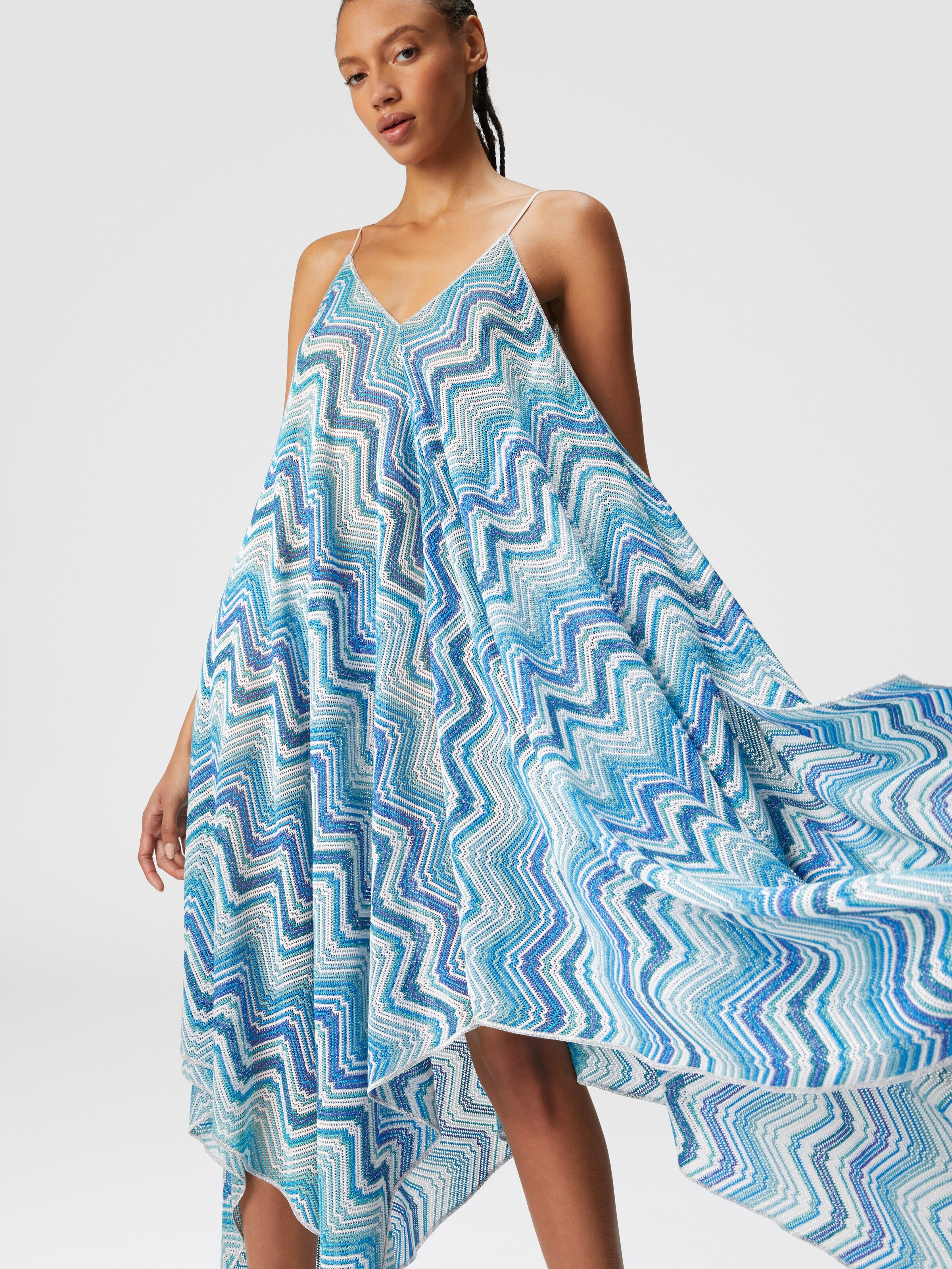 Long cover-up with neck scarf cut in chevron crochet lamé, Blue - 3