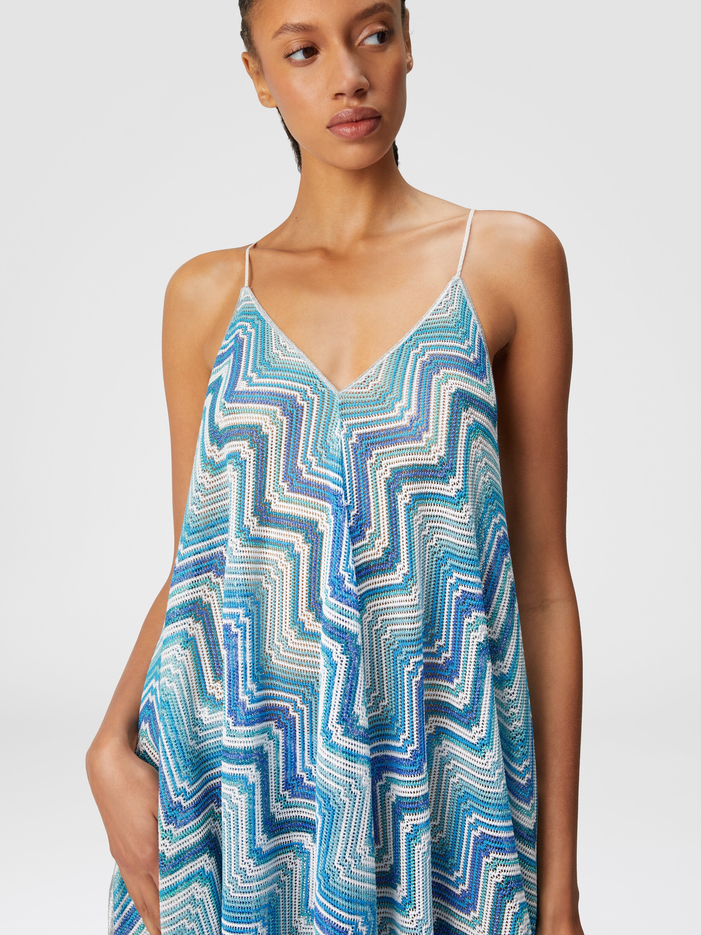 Long cover-up with neck scarf cut in chevron crochet lamé, Blue - 4