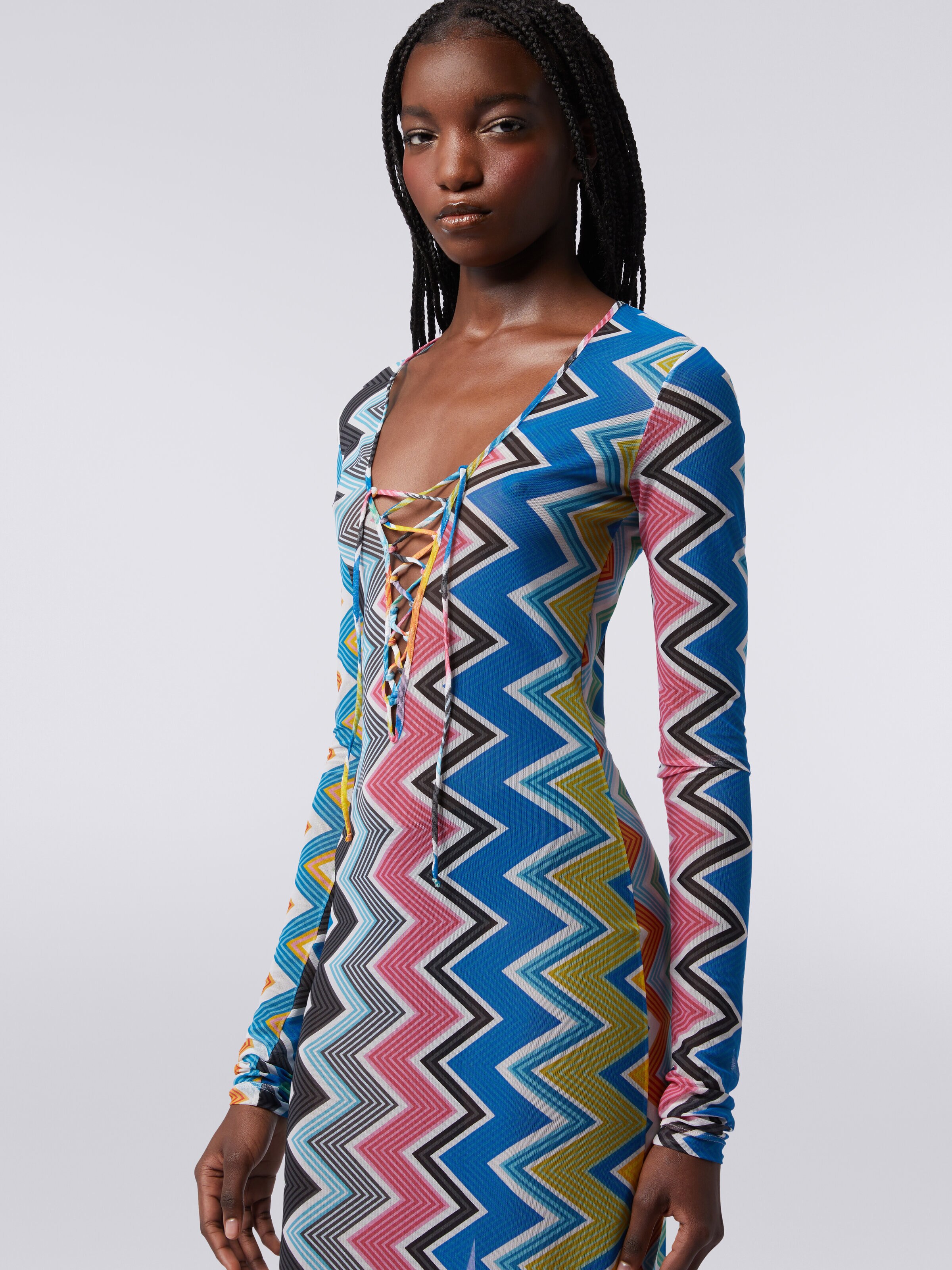 Long cover-up dress in zigzag print tulle, Multicoloured  - 4