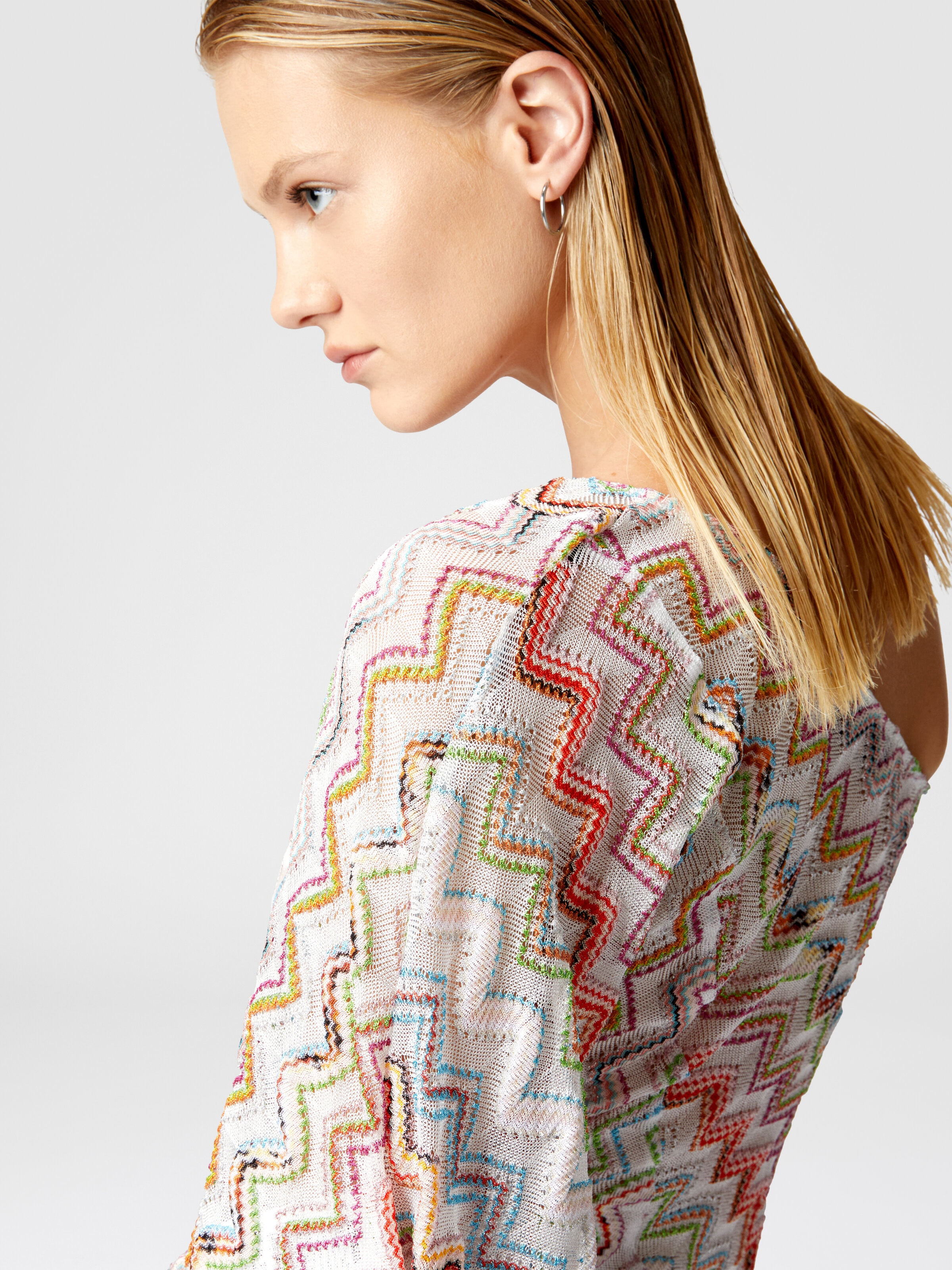 Top de un solo hombro con lamé 3D en zig zag y mangas anchas, Multicolor  - 4