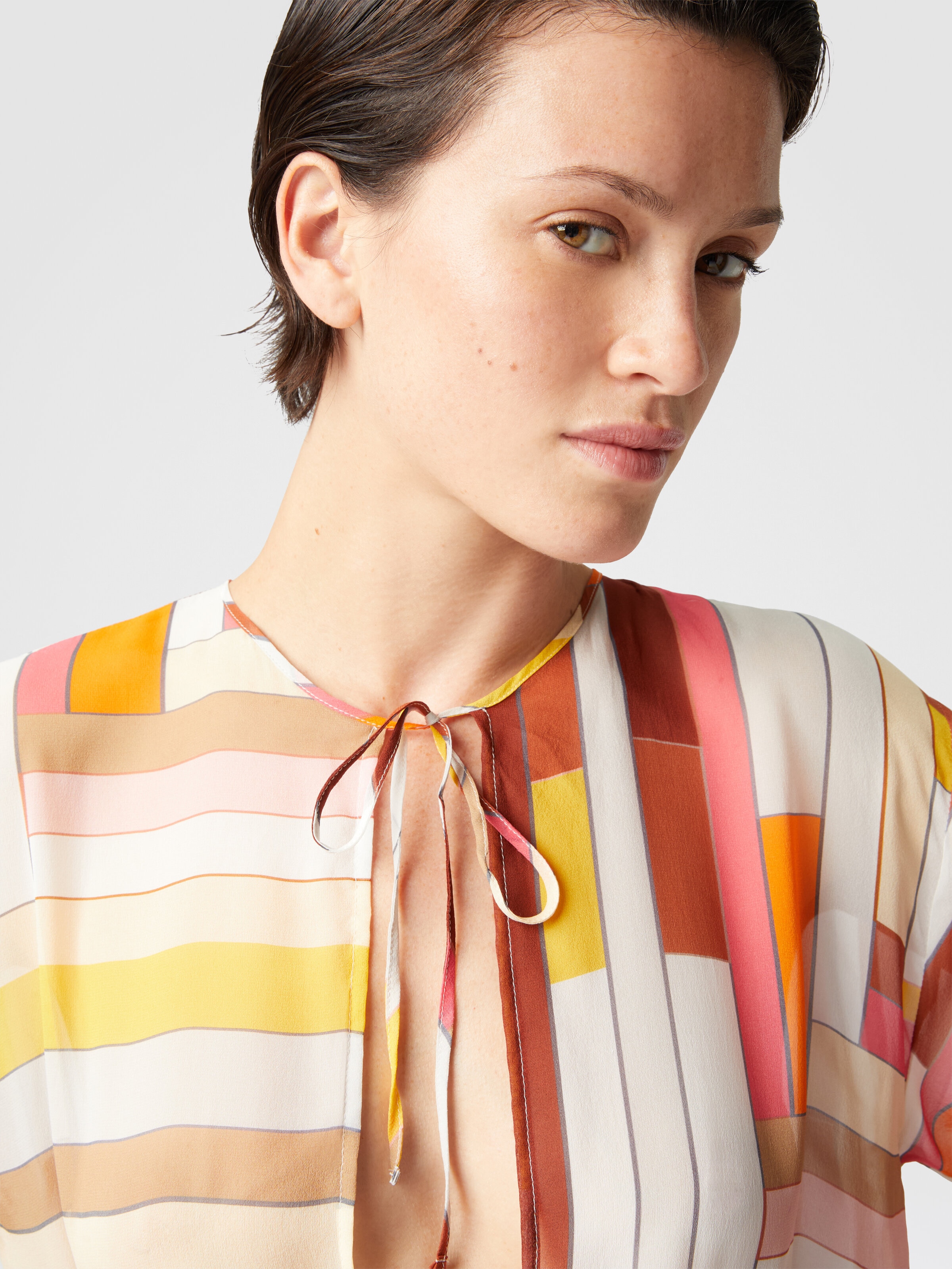 Robe longue couvrante en soie imprimée à manches longues, Multicolore  - 4