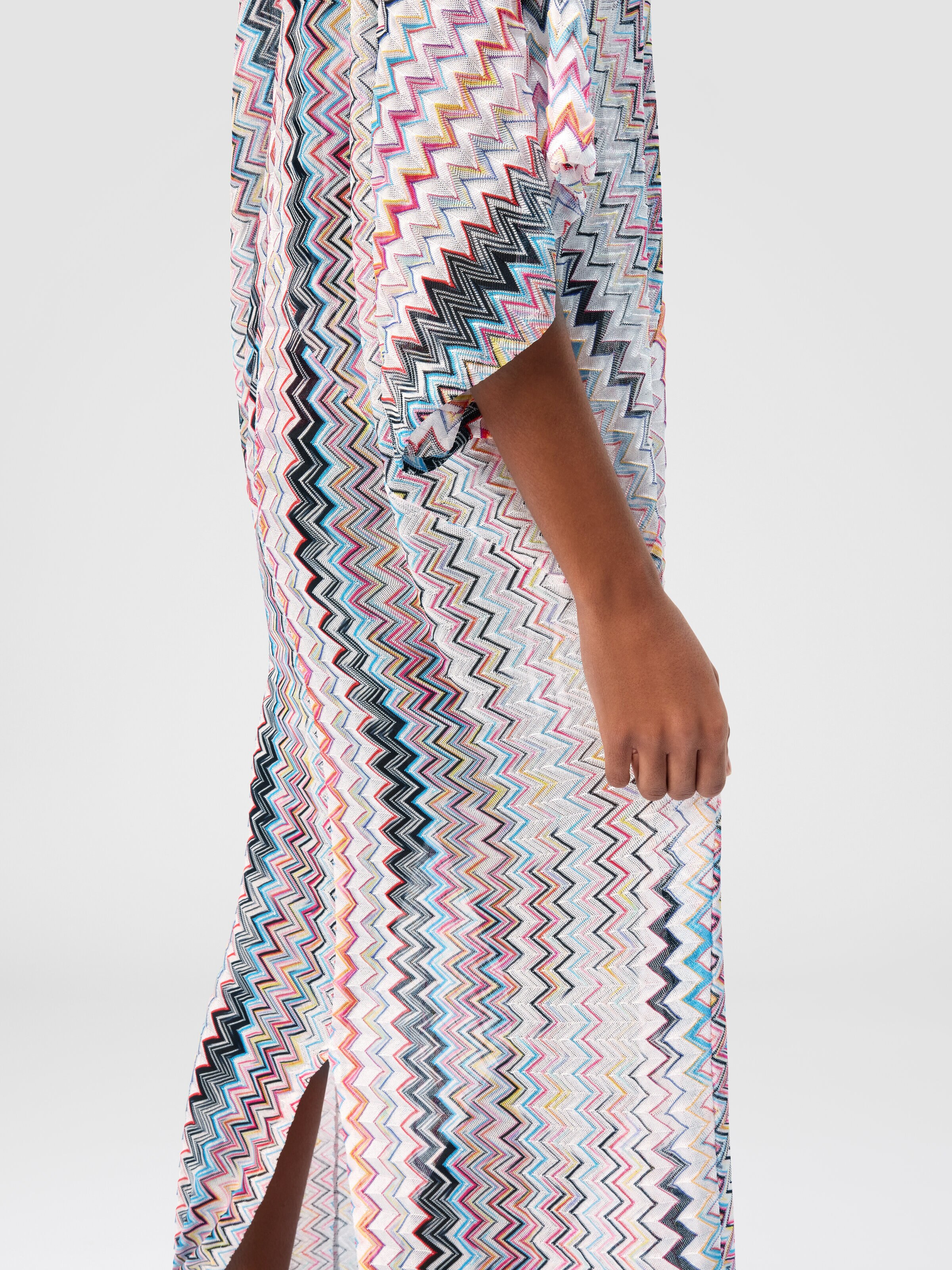 Long caftan with V-neck, Multicoloured  - 4