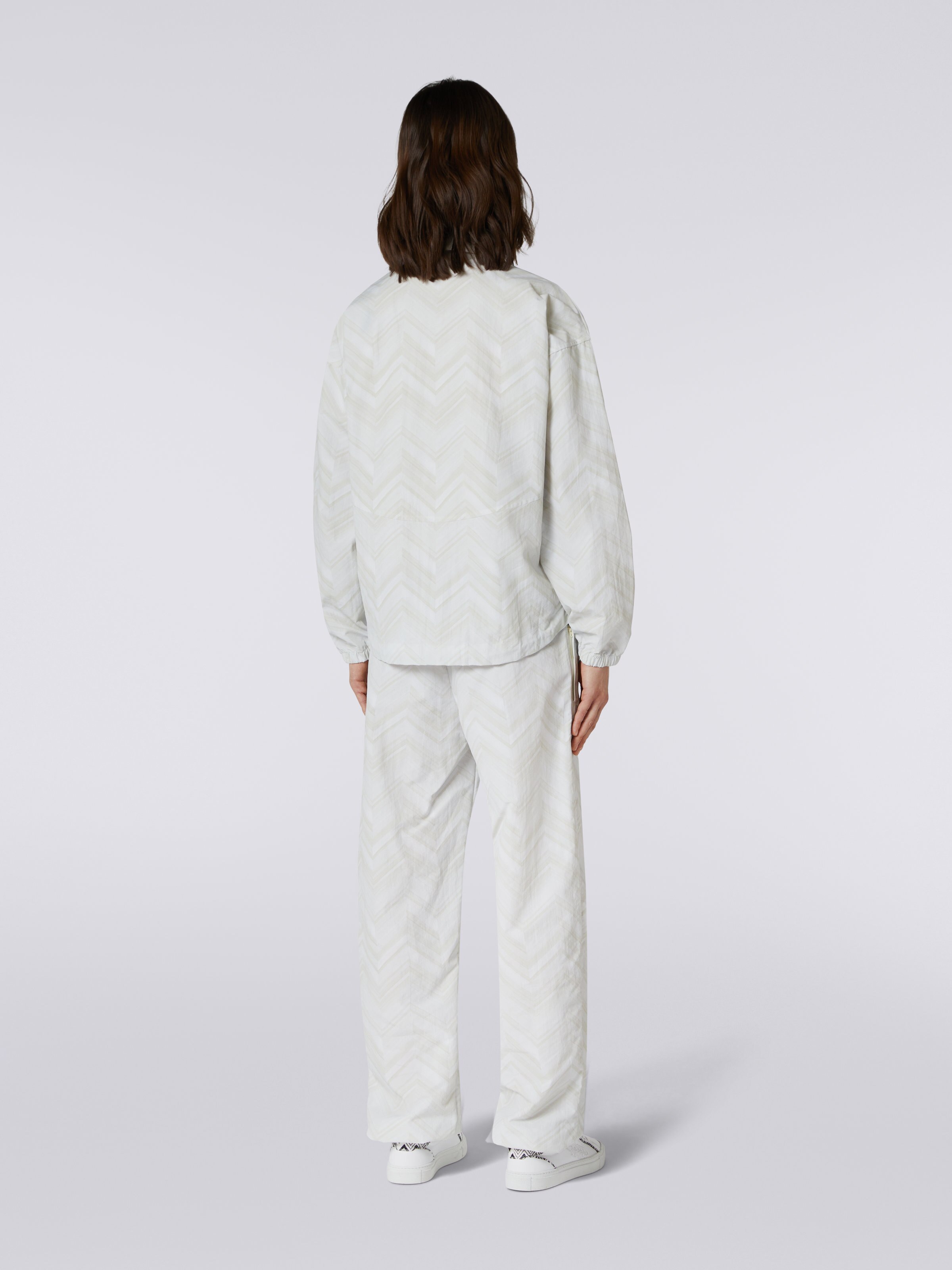 Windbreaker in nylon chevron, White  - 3