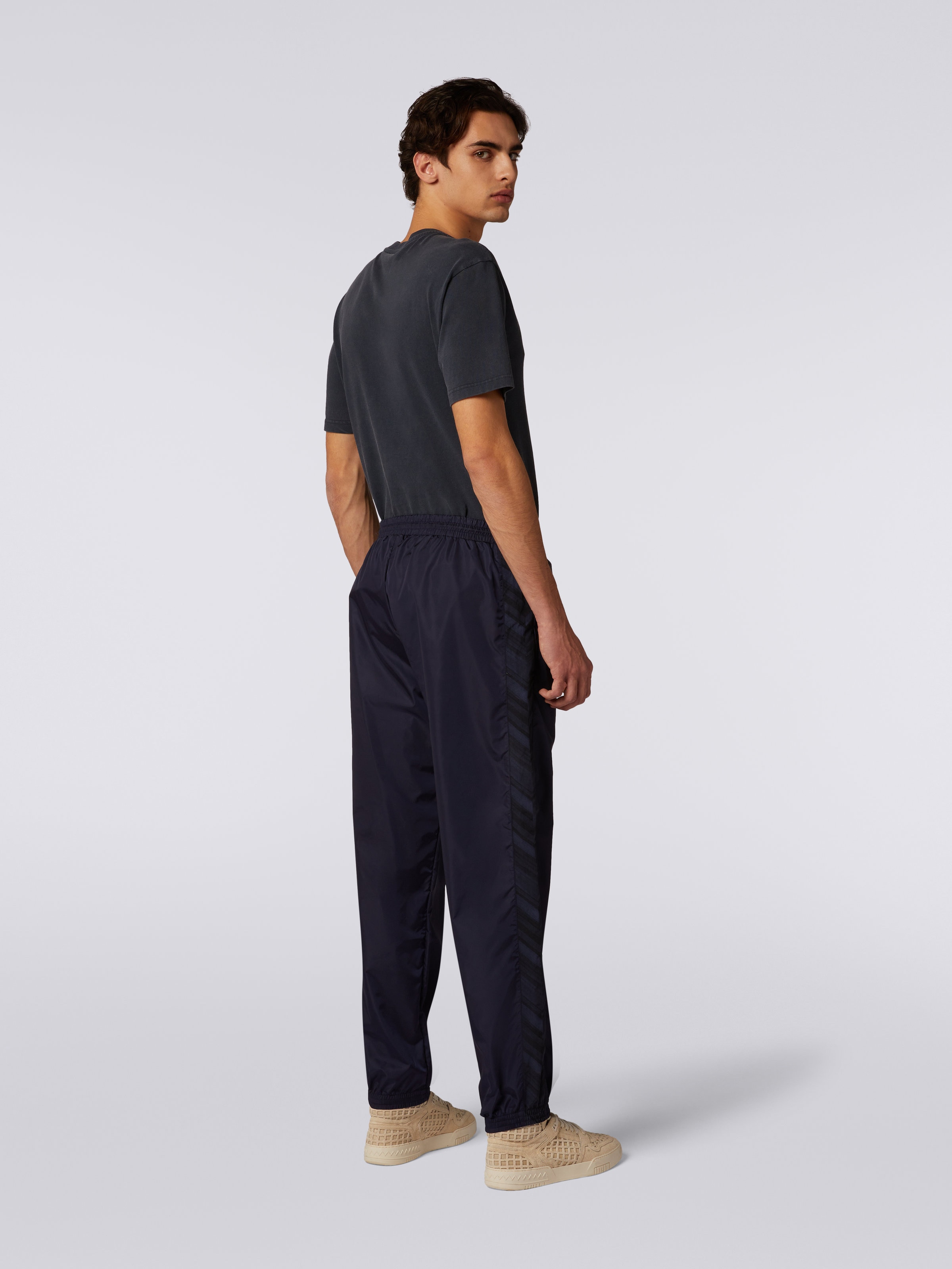 Joggers nylon clearance