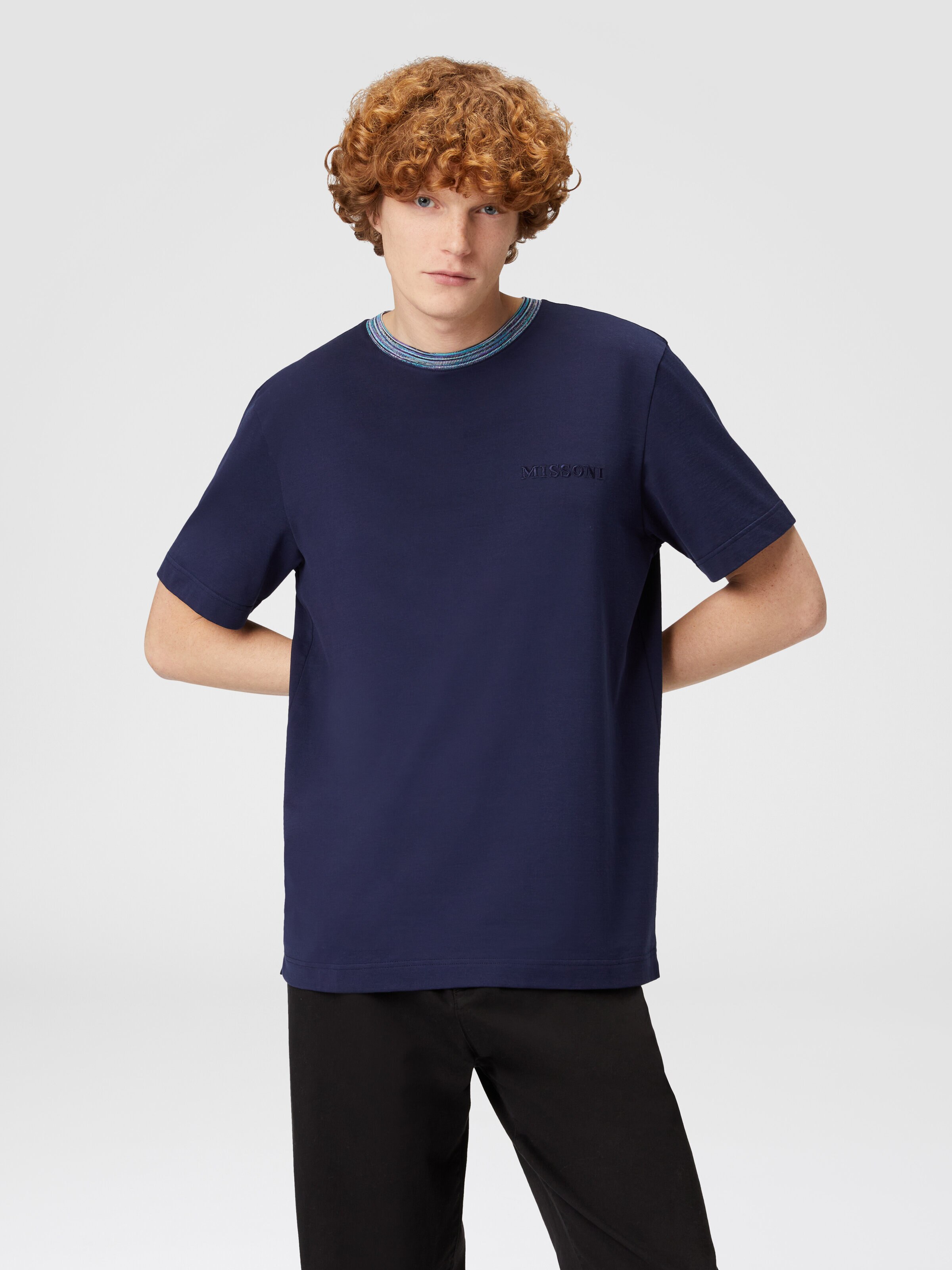 T-shirt en coton à col ras du cou avec détails contrastés et logo inscrit, Bleu & Multicolore  - 3