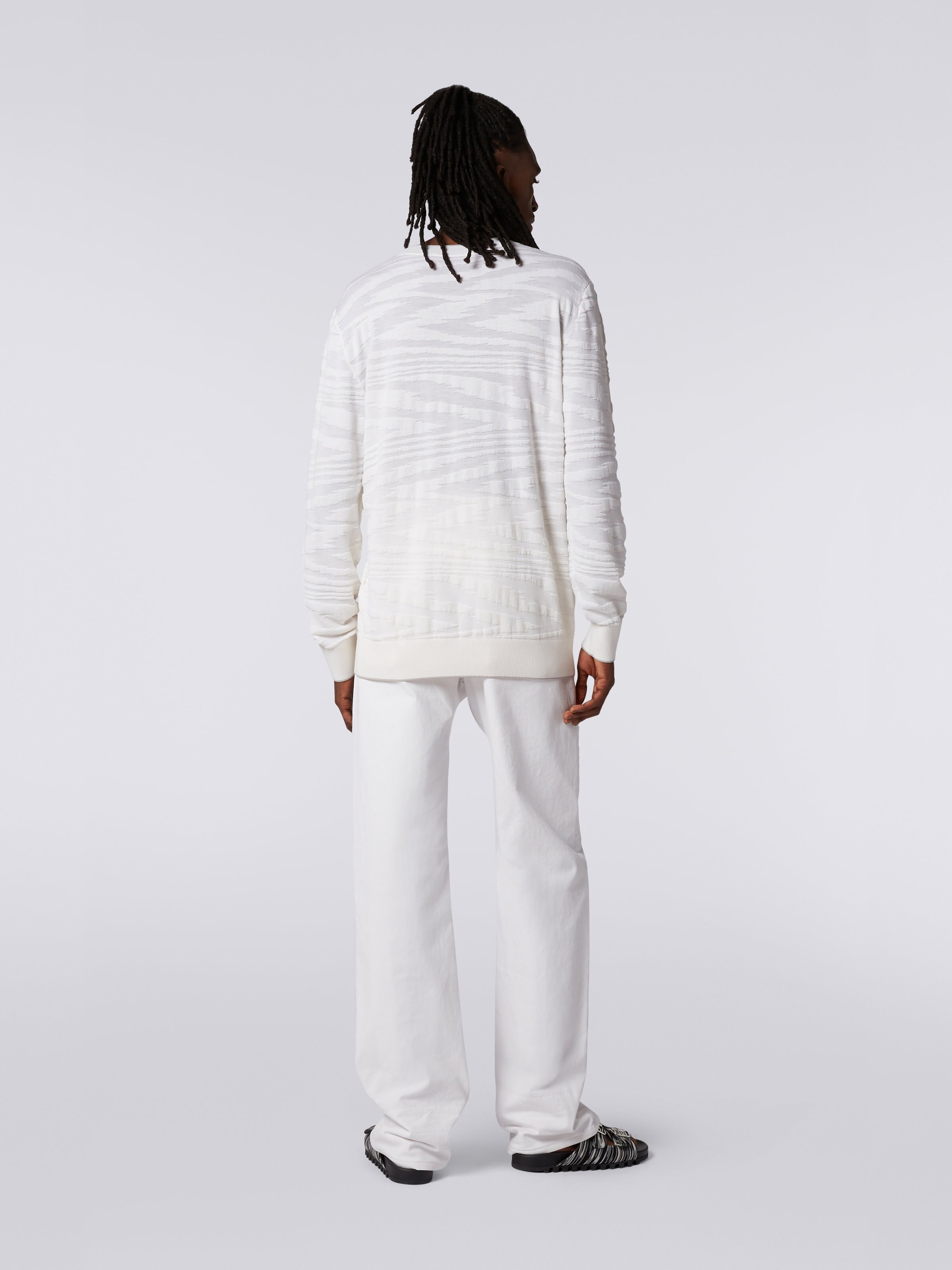Pull à col rond en laine et viscose avec finition en relief, Blanc  - 3