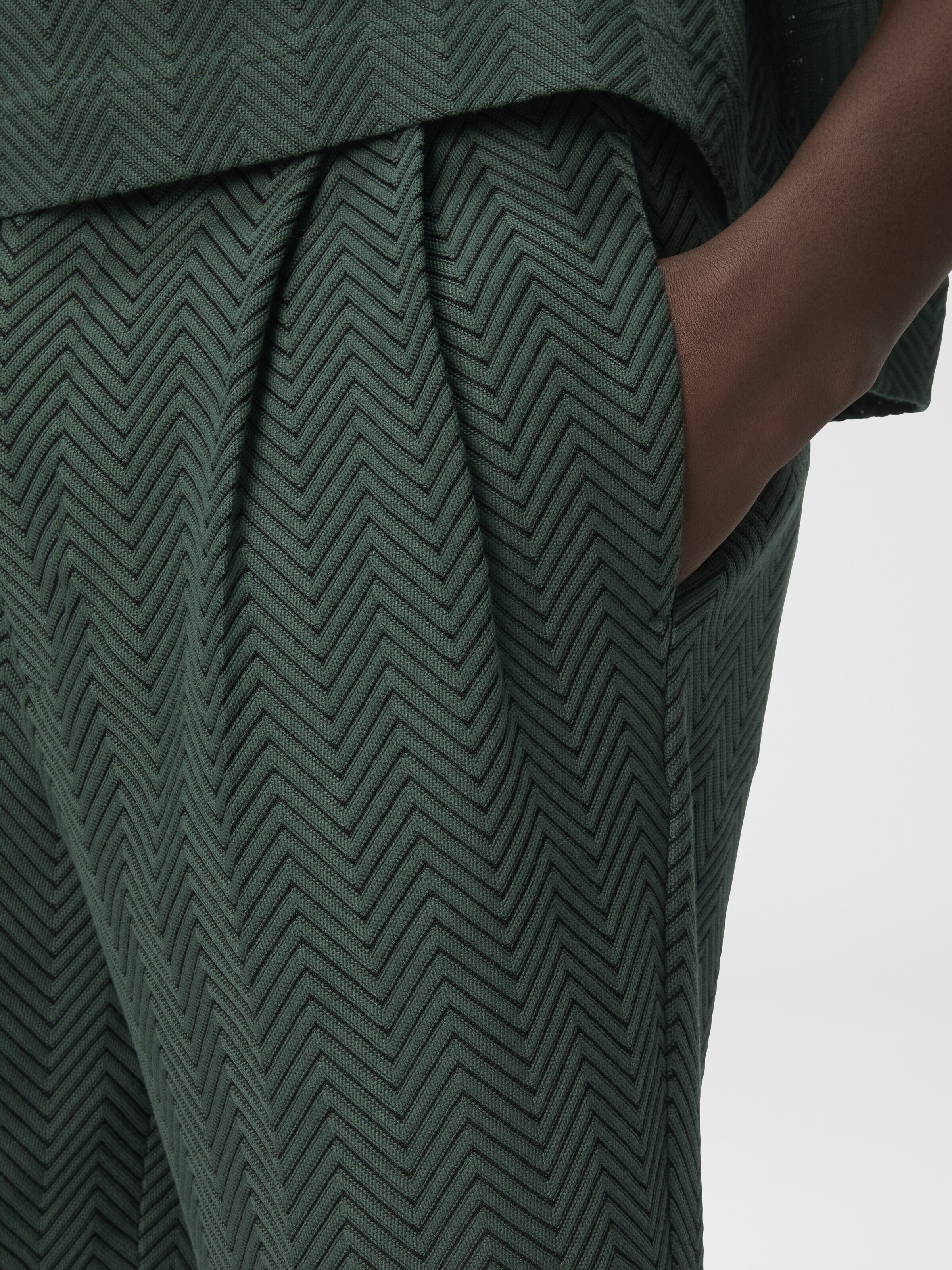 Pantalón corto de algodón y viscosa con zigzag tonal, Verde  - 4