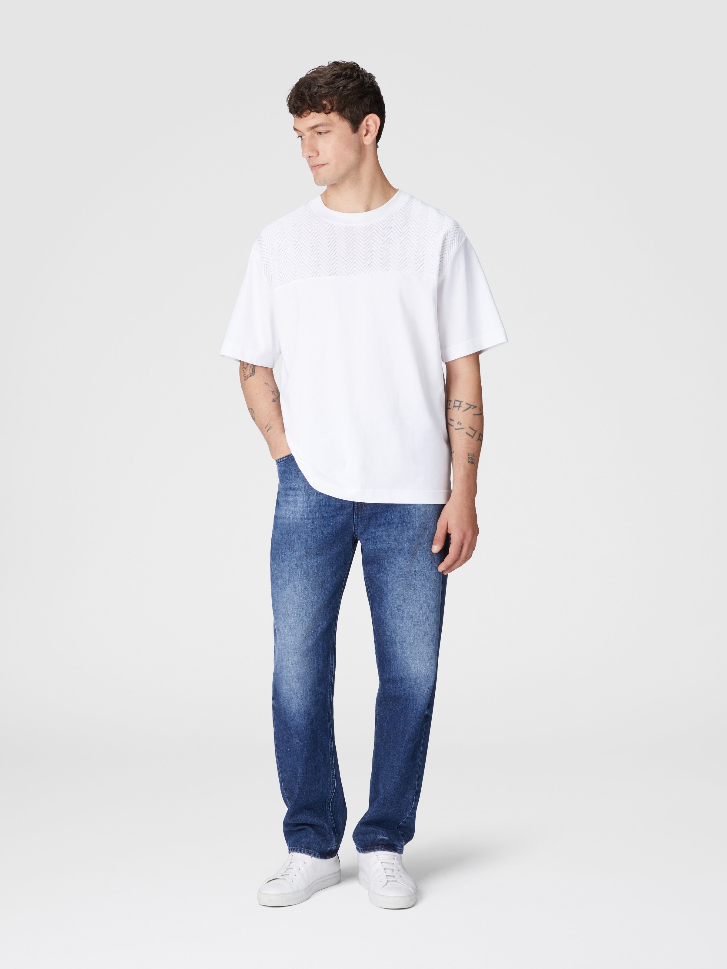 T-shirt ras du cou en coton avec empiècement en zigzag ton sur ton, Blanc  - 1