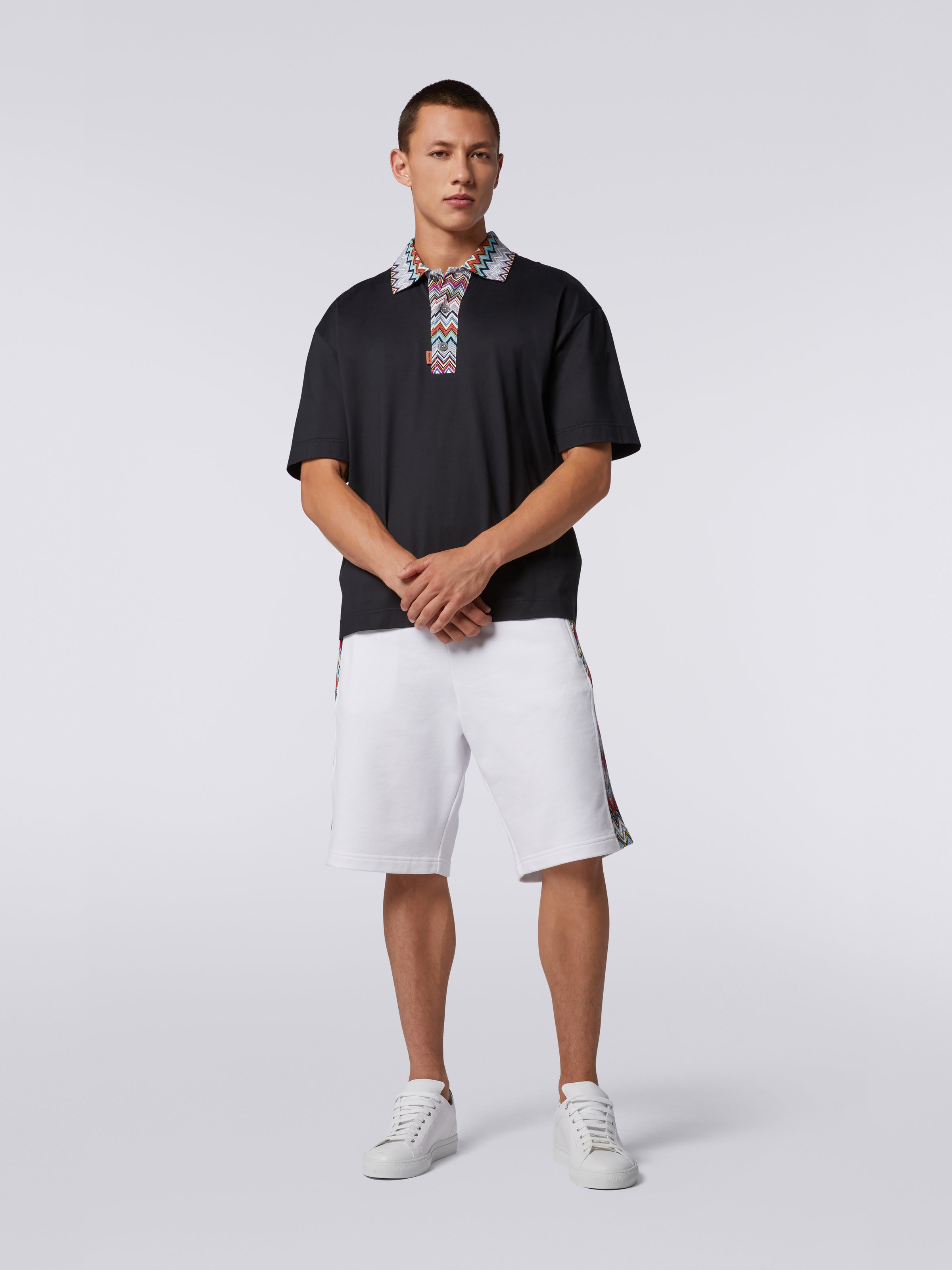 Cotton polo shirt with dégradé chevron pattern, Black    - 1