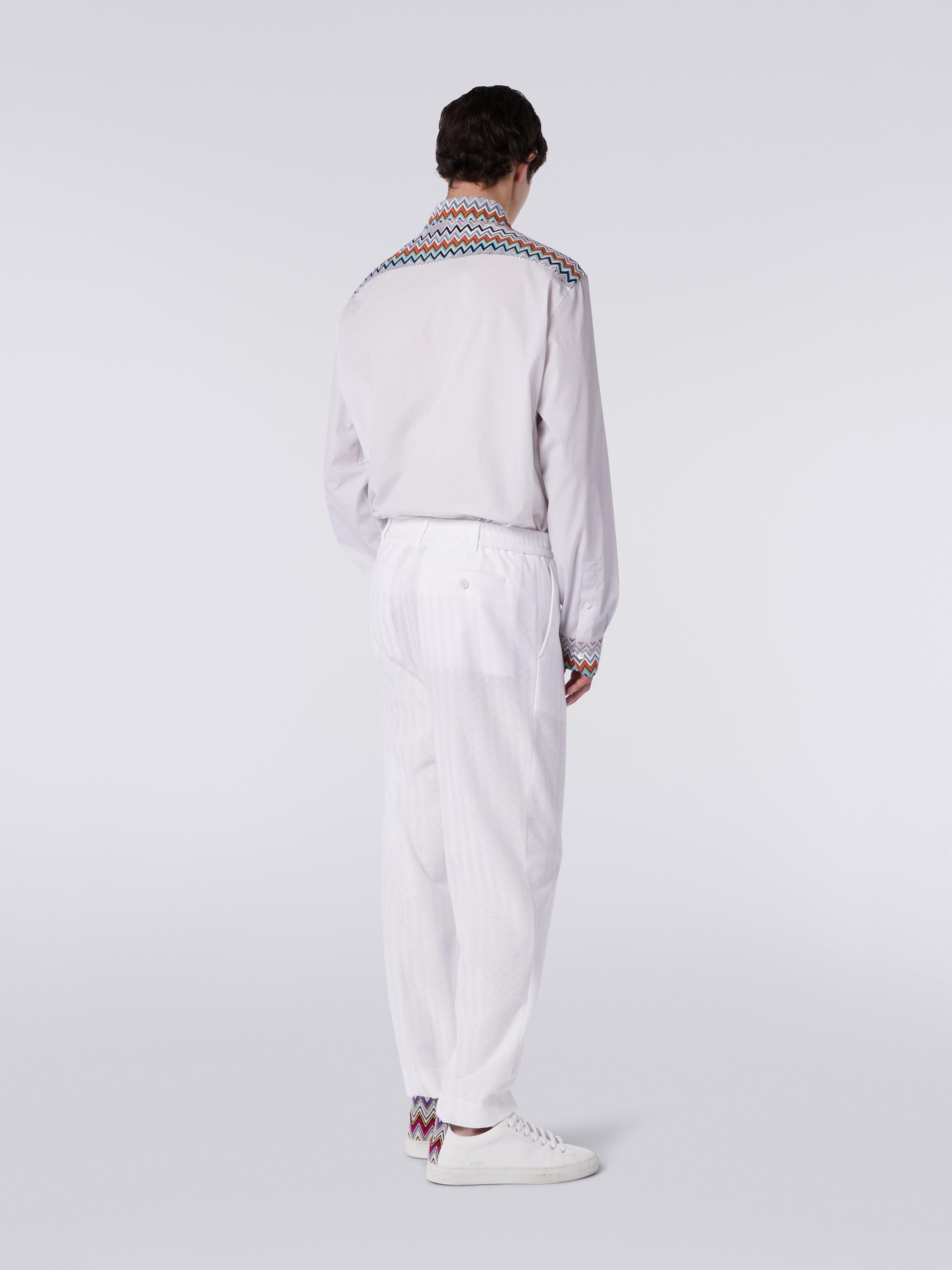 Pantalon à chevrons en viscose et coton avec pli repassé, Blanc  - 3