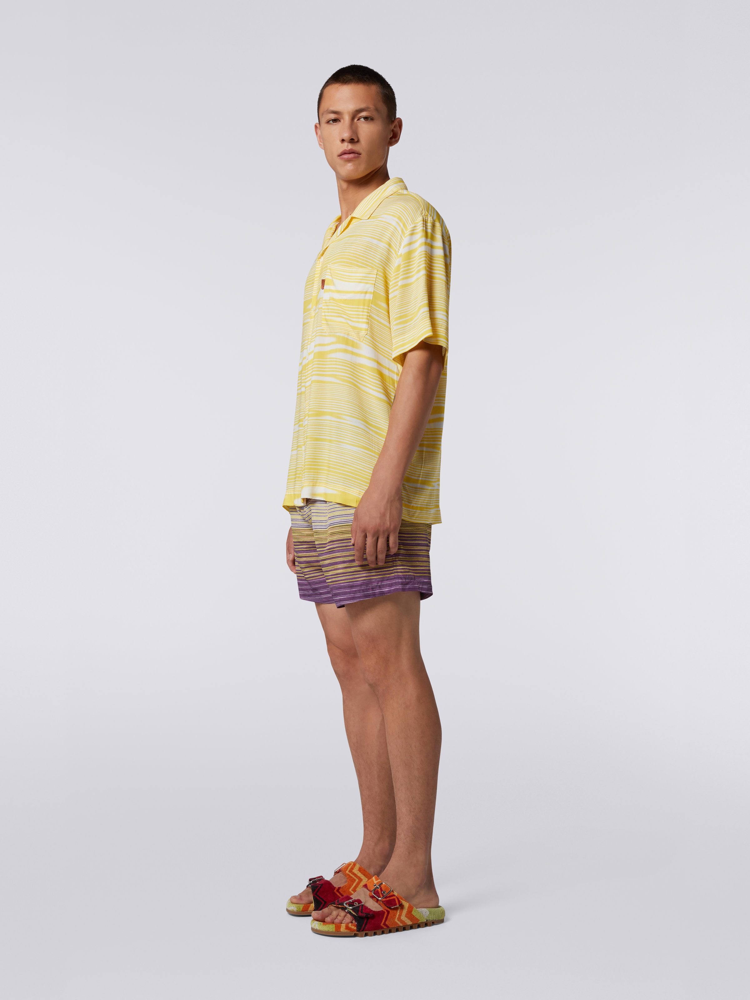 Short-sleeved viscose bowling shirt, White & Yellow - 2
