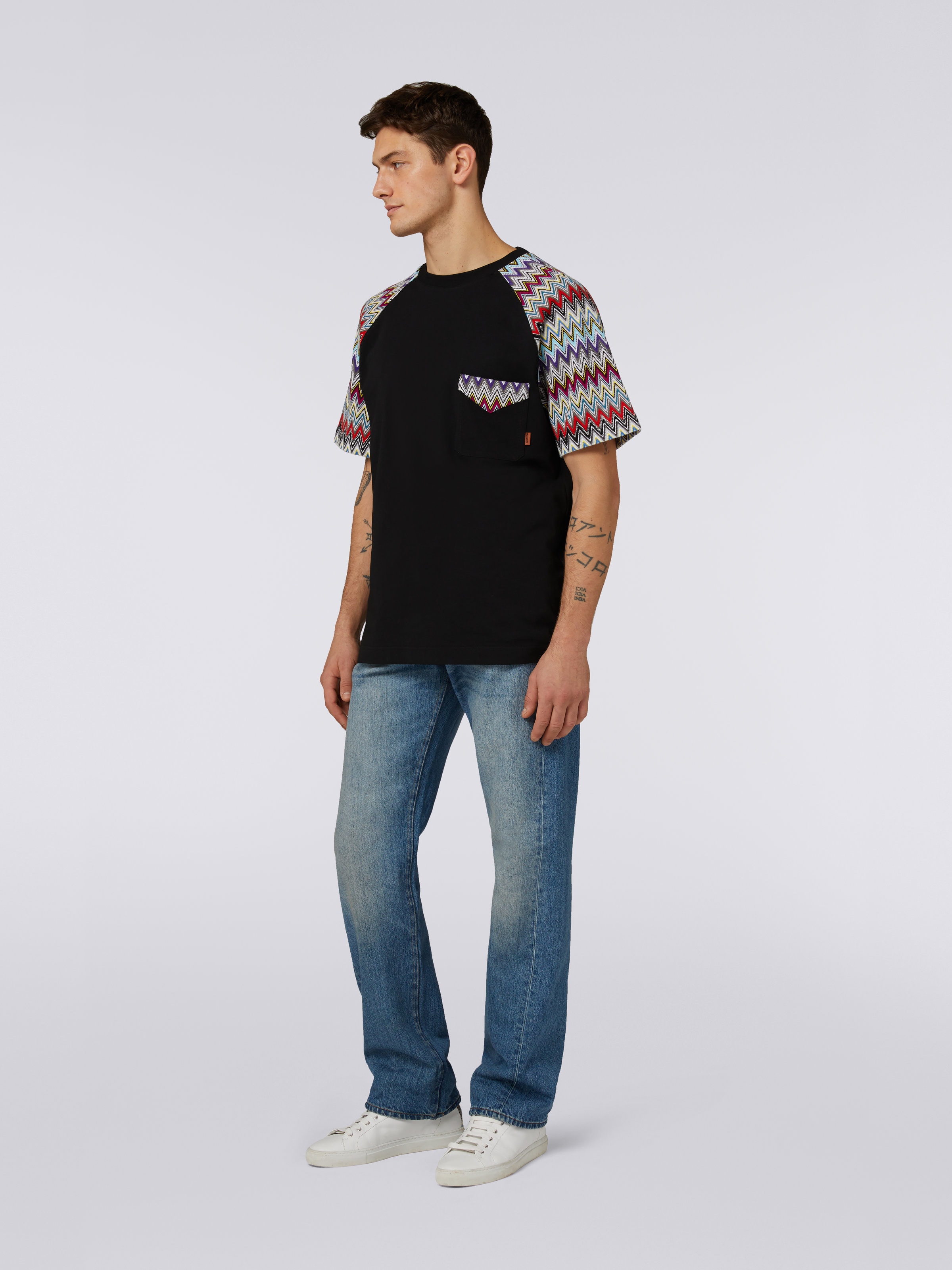 T-shirt girocollo in cotone con inserti in maglia, Nero    - 1