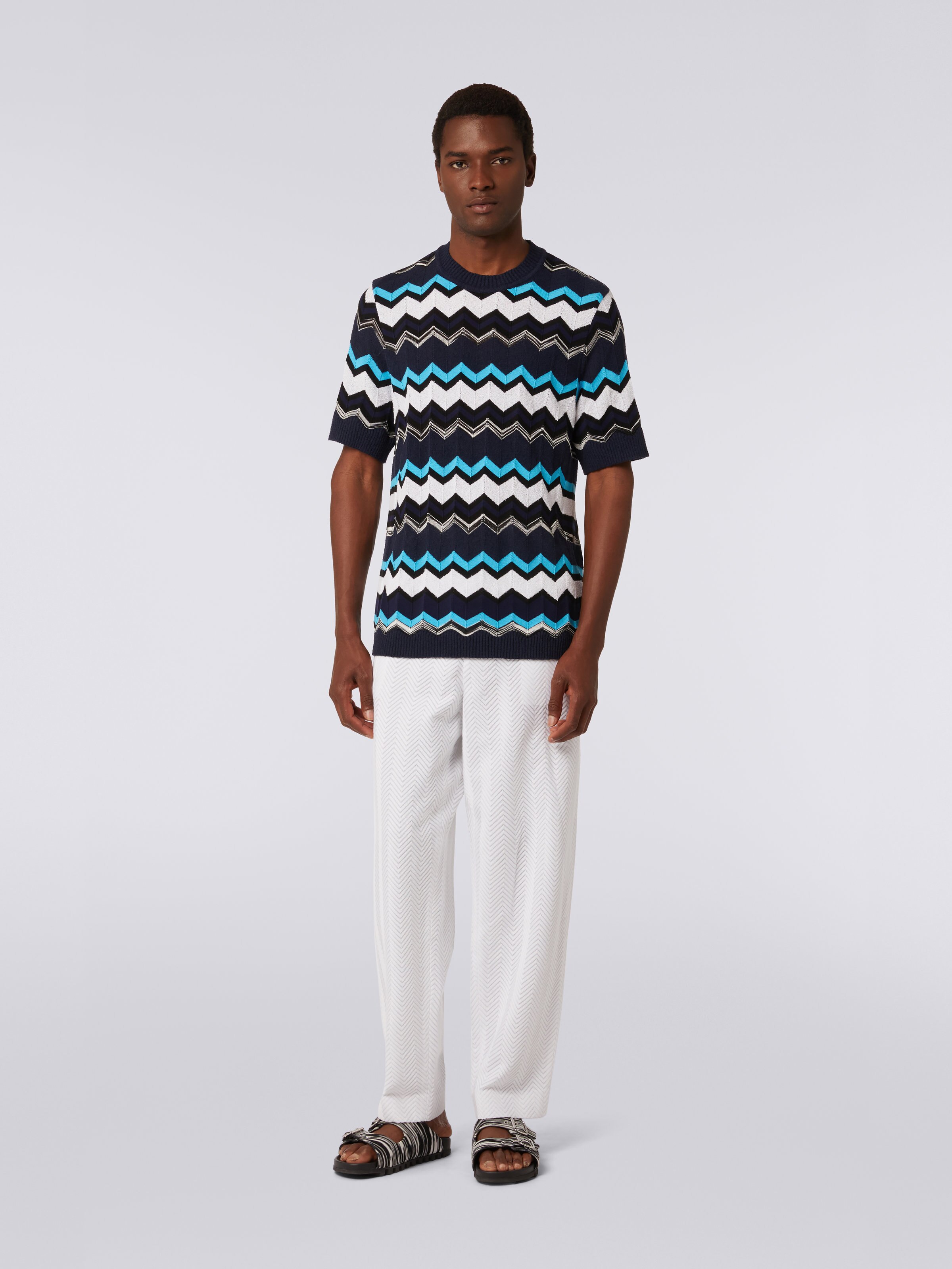 Short-sleeved crew-neck T-shirt in chevron cotton knit, White, Black & Blue   - 1