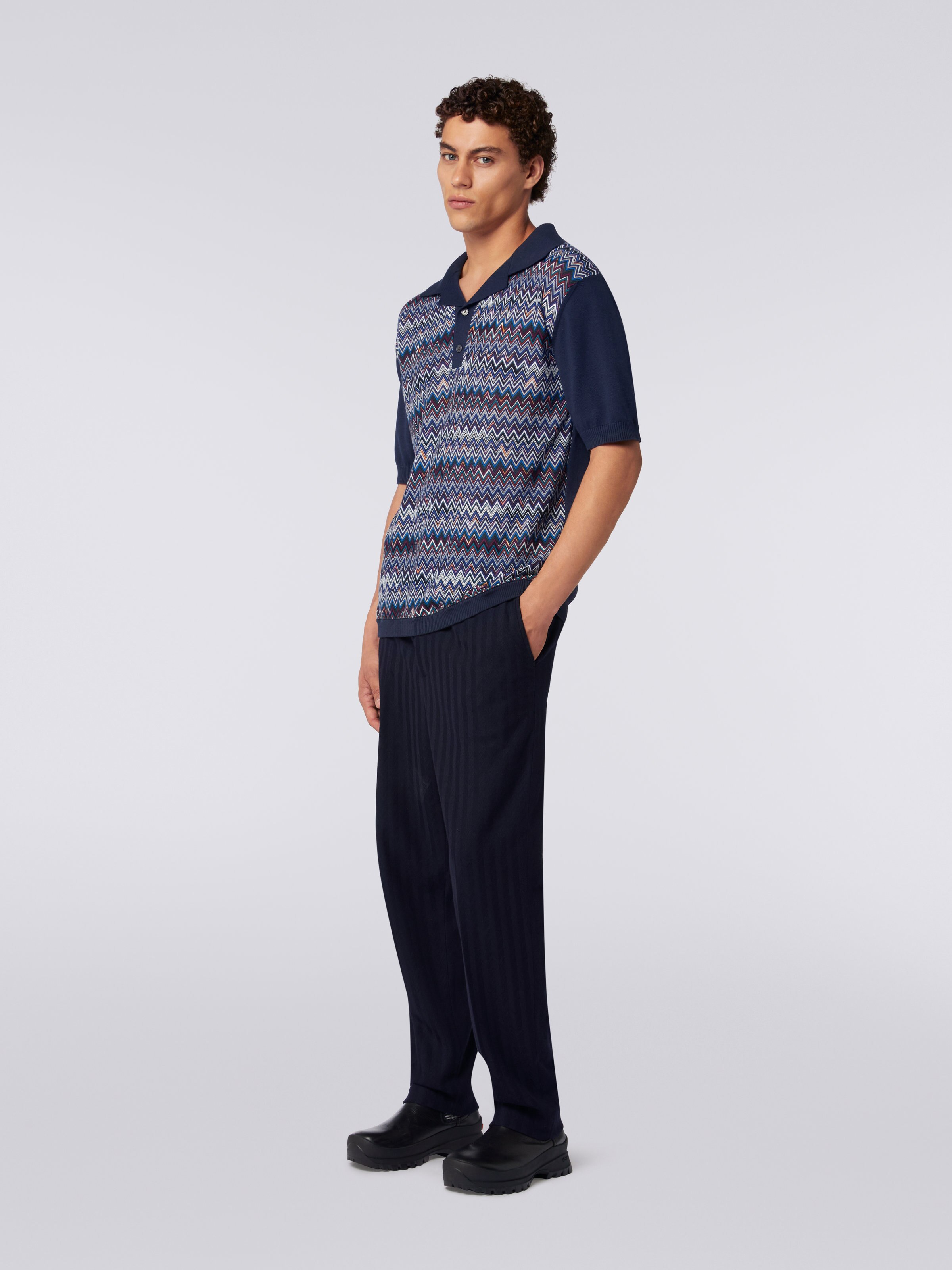 Polo à manches courtes en coton, viscose et soie à chevrons, Bleu Marine  - 2