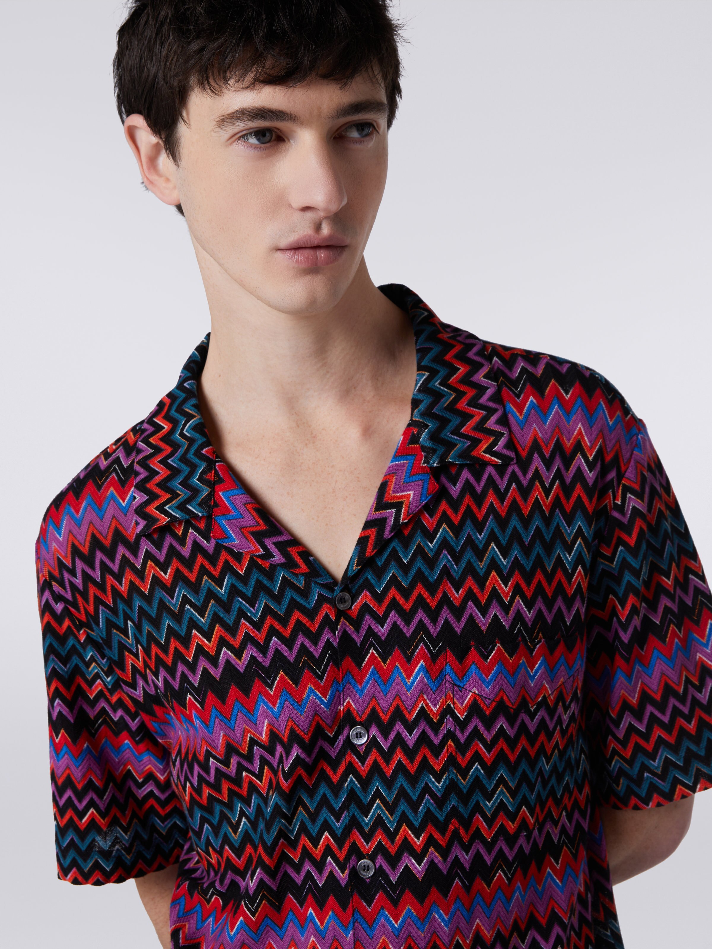 Short-sleeved bowling shirt in zigzag cotton and viscose, Black    - 4