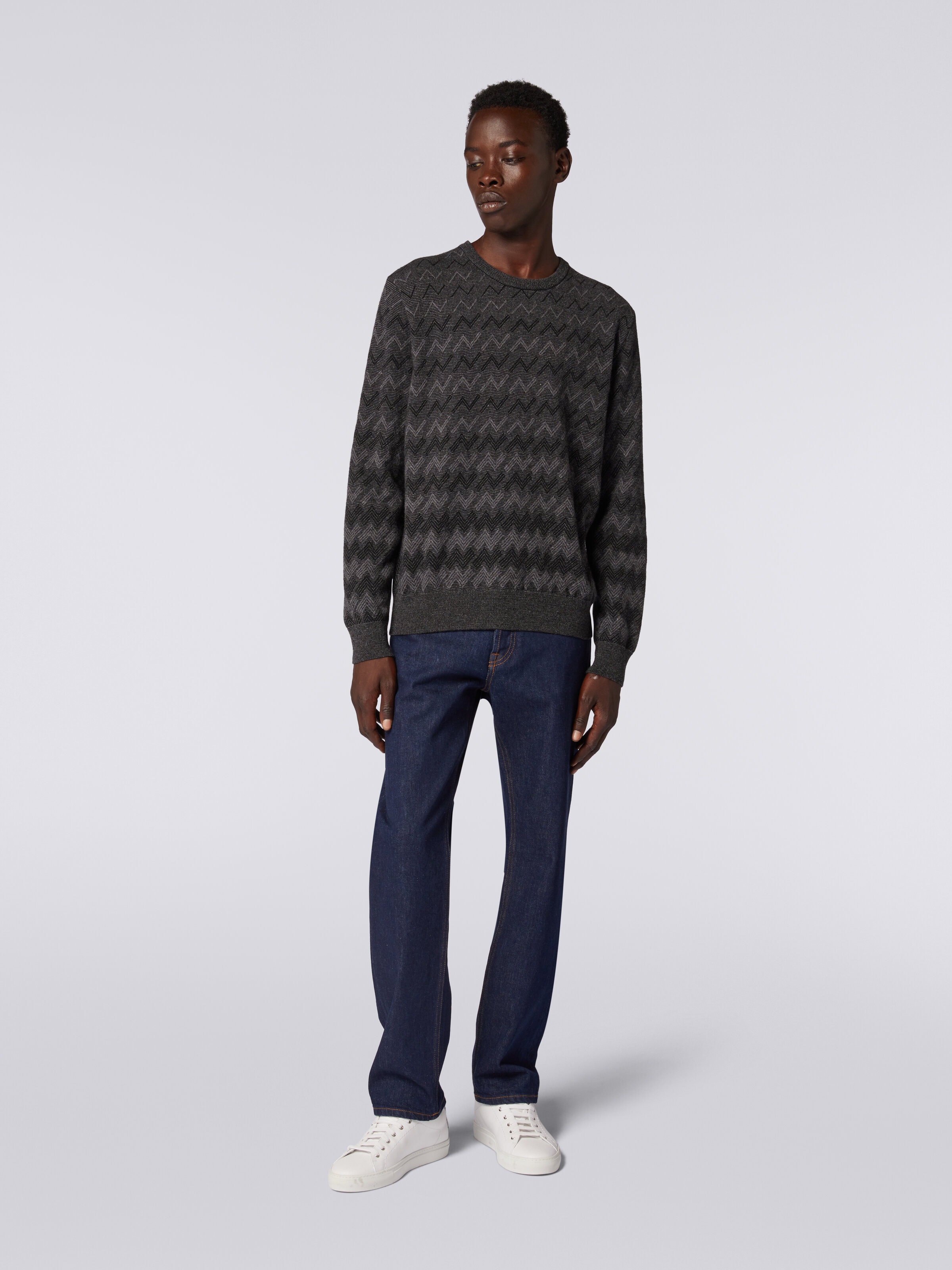 Cashmere crew-neck sweater with zigzags, Black & Grey - 1