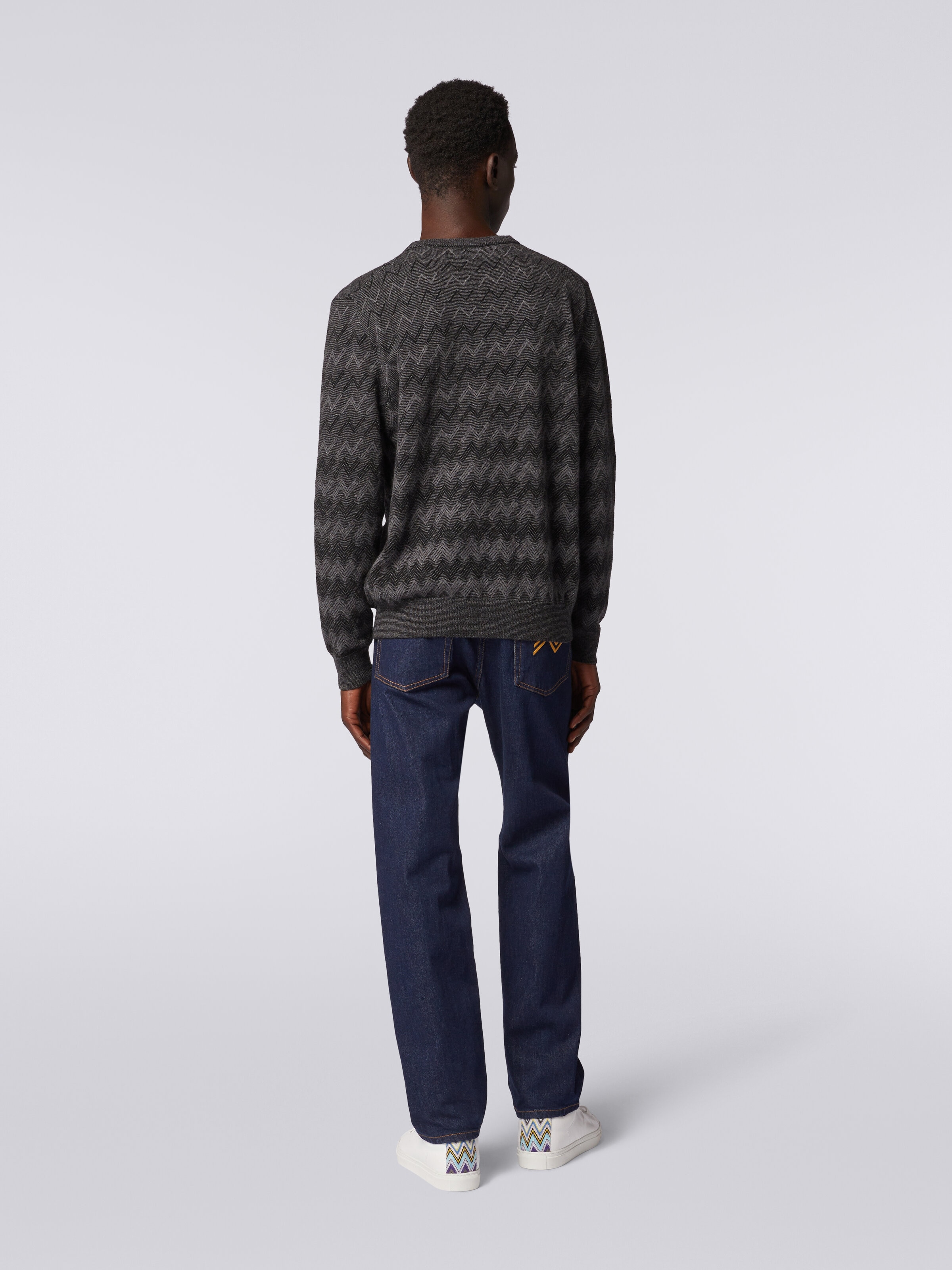 Cashmere crew-neck sweater with zigzags, Black & Grey - 3