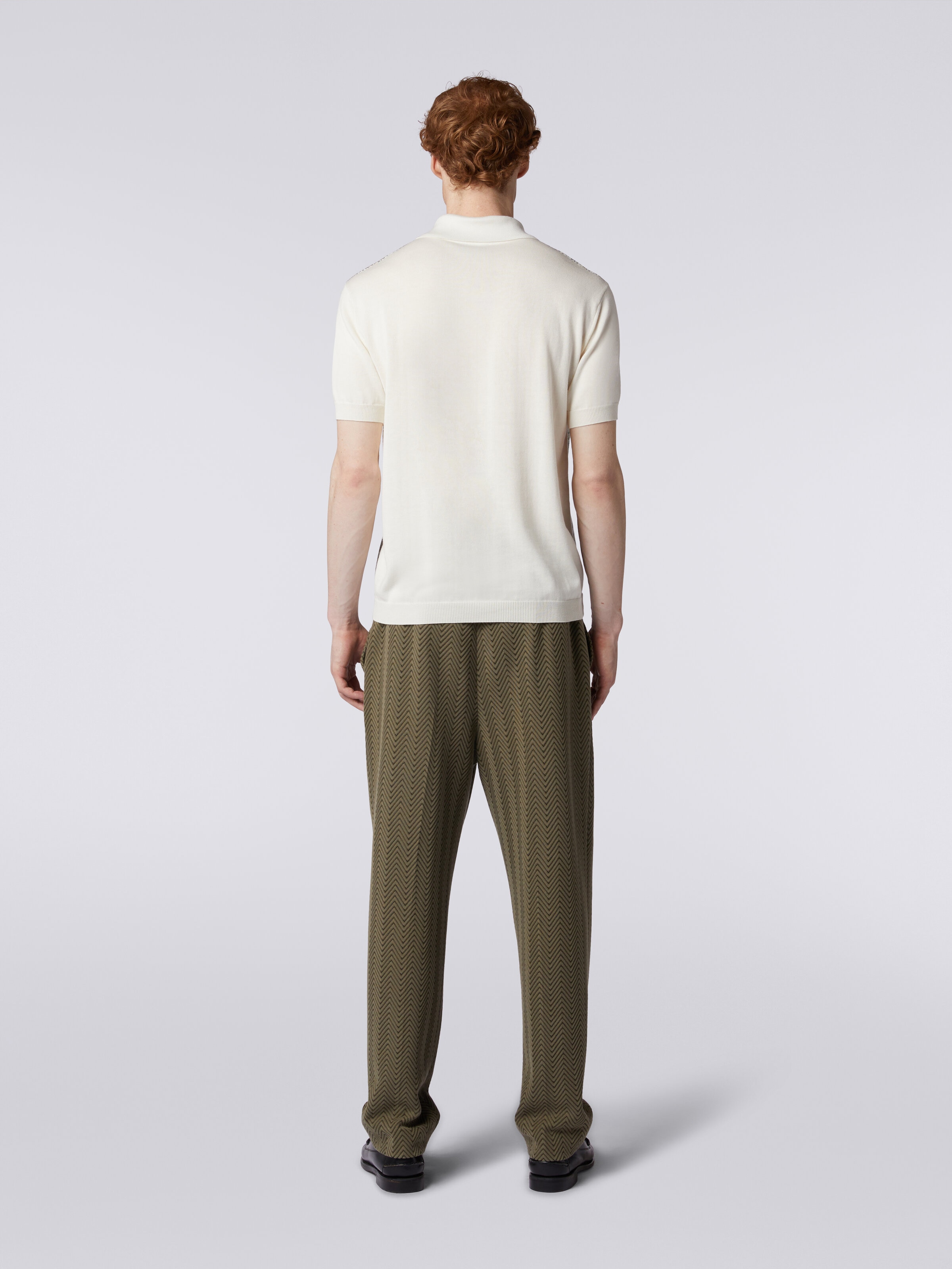 Kurzärmeliges Poloshirt mit Zickzackmuster und kontrastierenden Abschlüssen, Mehrfarbig  - 3