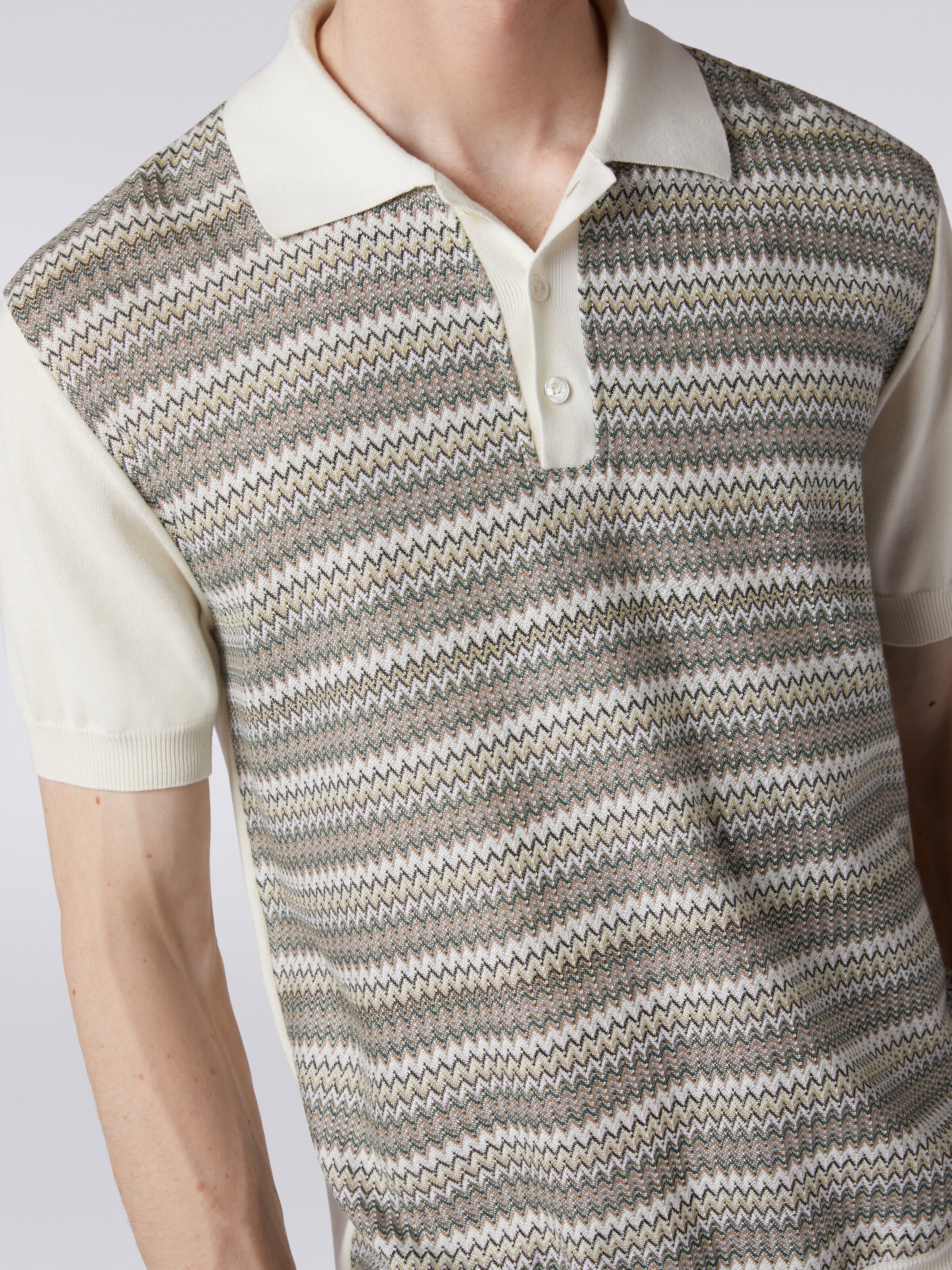 Kurzärmeliges Poloshirt mit Zickzackmuster und kontrastierenden Abschlüssen, Mehrfarbig  - 4