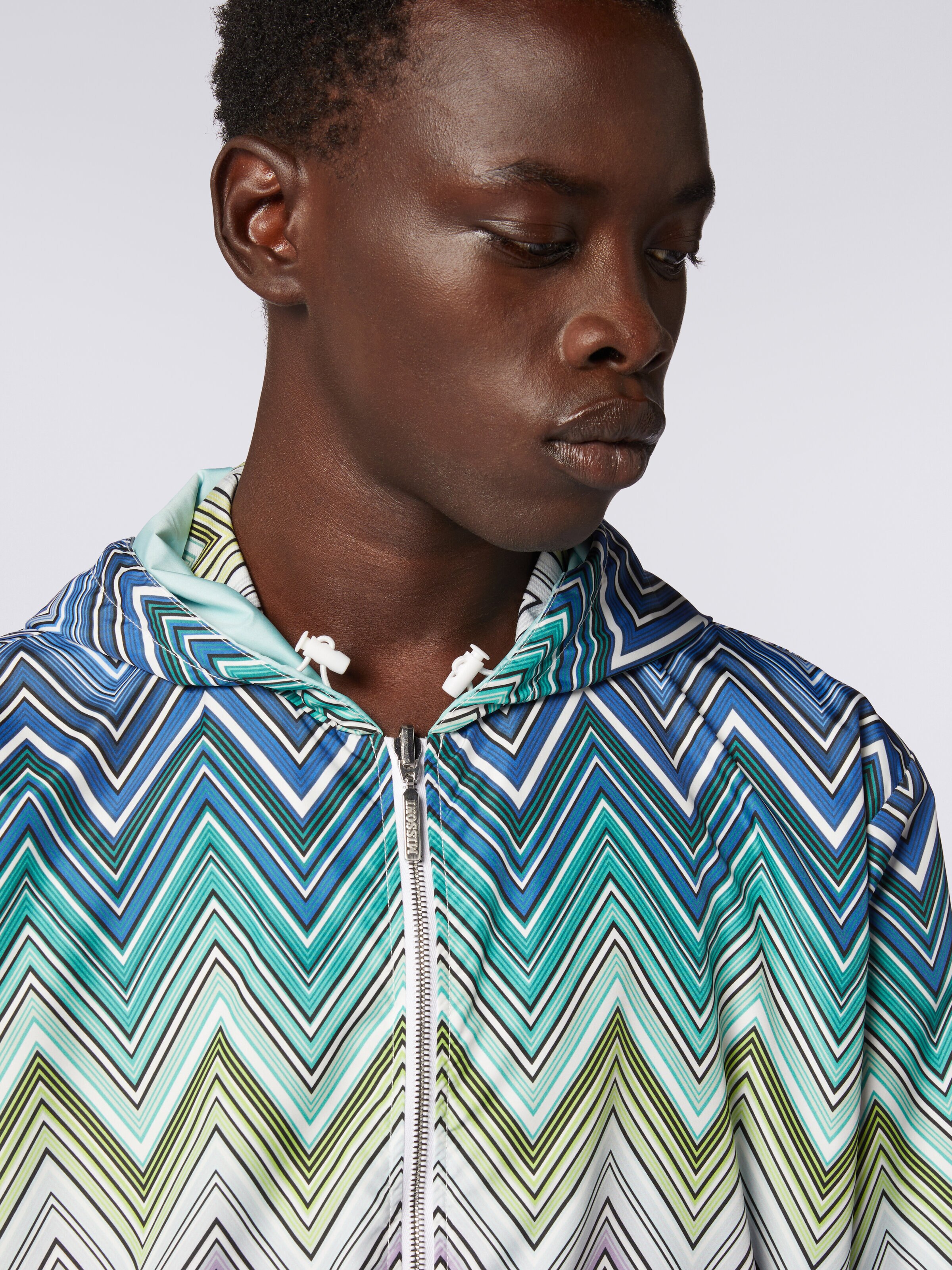 Reversible windbreaker in dégradé zigzag fabric, Multicoloured  - 4