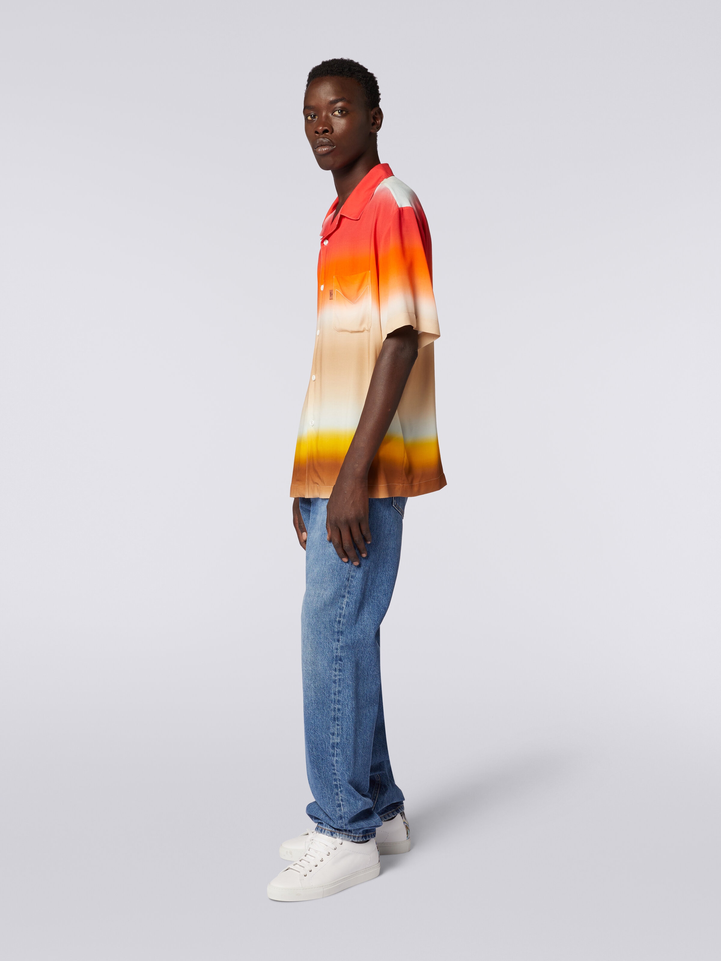 Short-sleeved shirt in dégradé viscose, Multicoloured  - 2