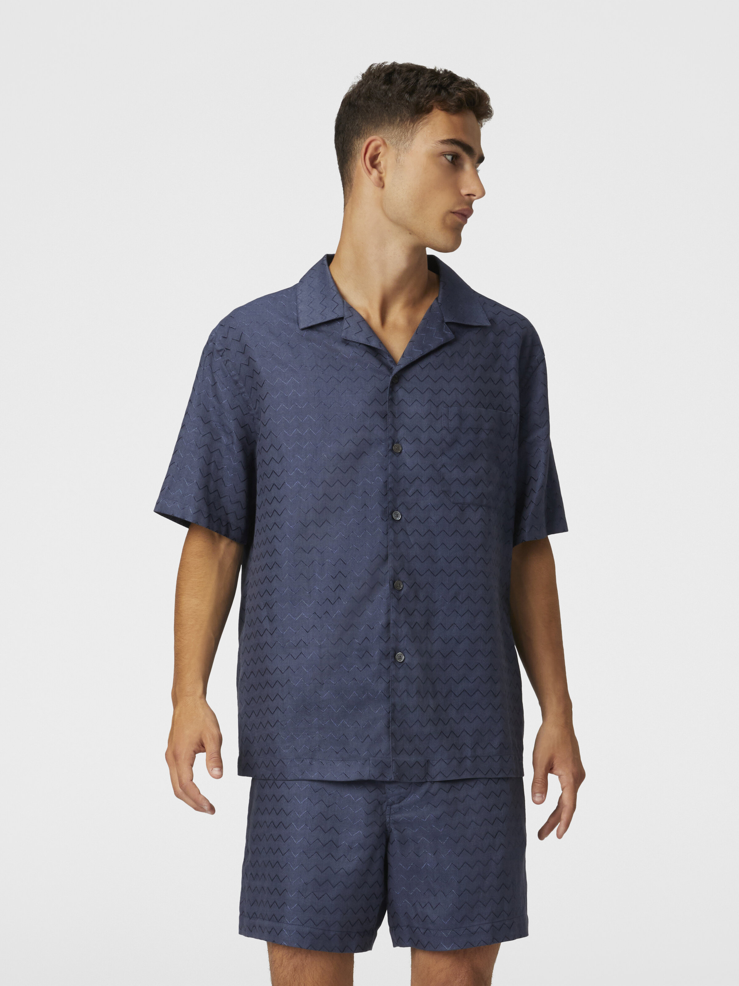 Maßgeschneiderte Shorts aus Baumwolle, Viskose und Leinen mit glänzendem Zickzack-Muster, Blau - 3