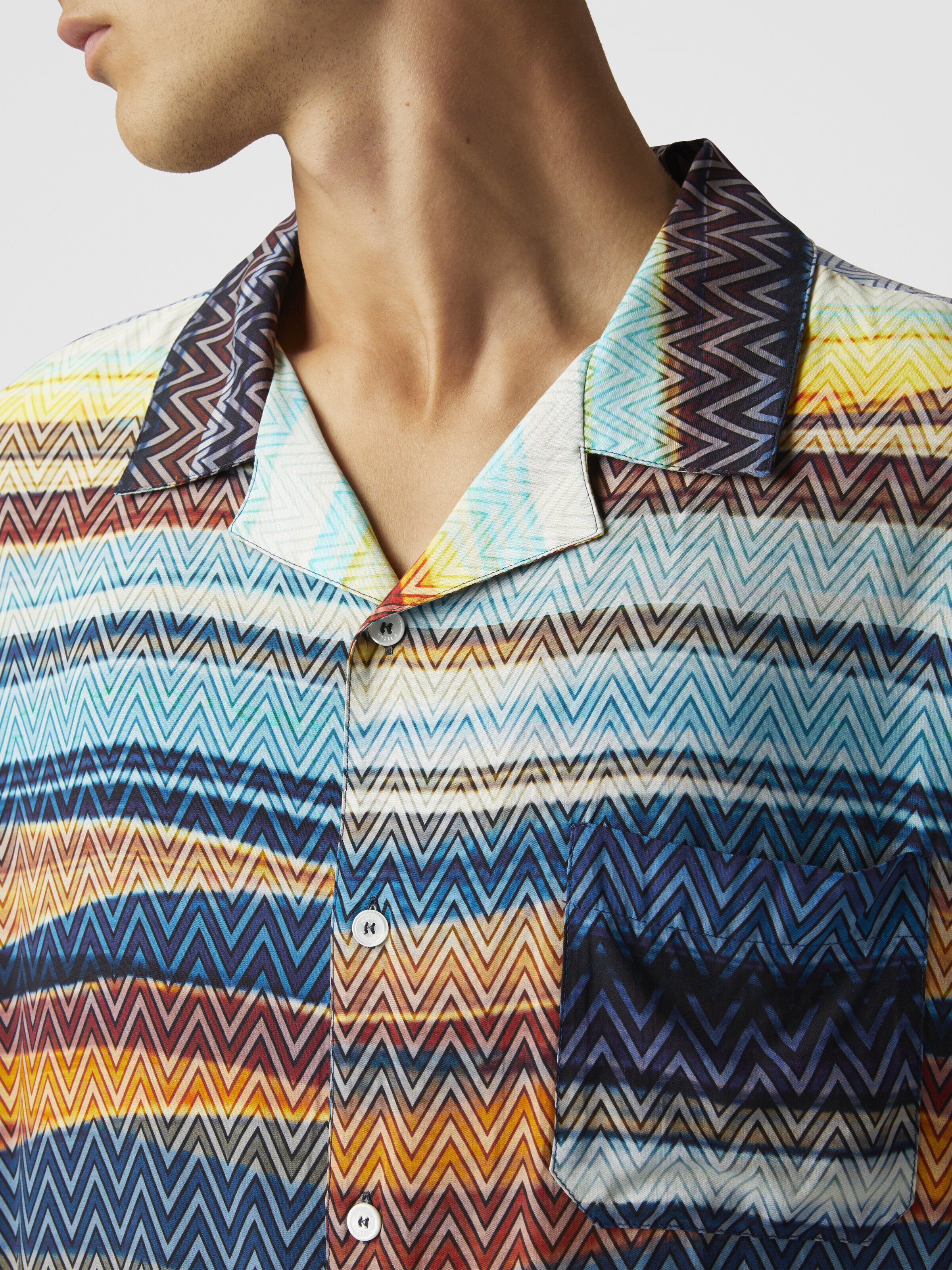 Bowling shirt with gradient zig zag print and breast pocket, Blue - 4