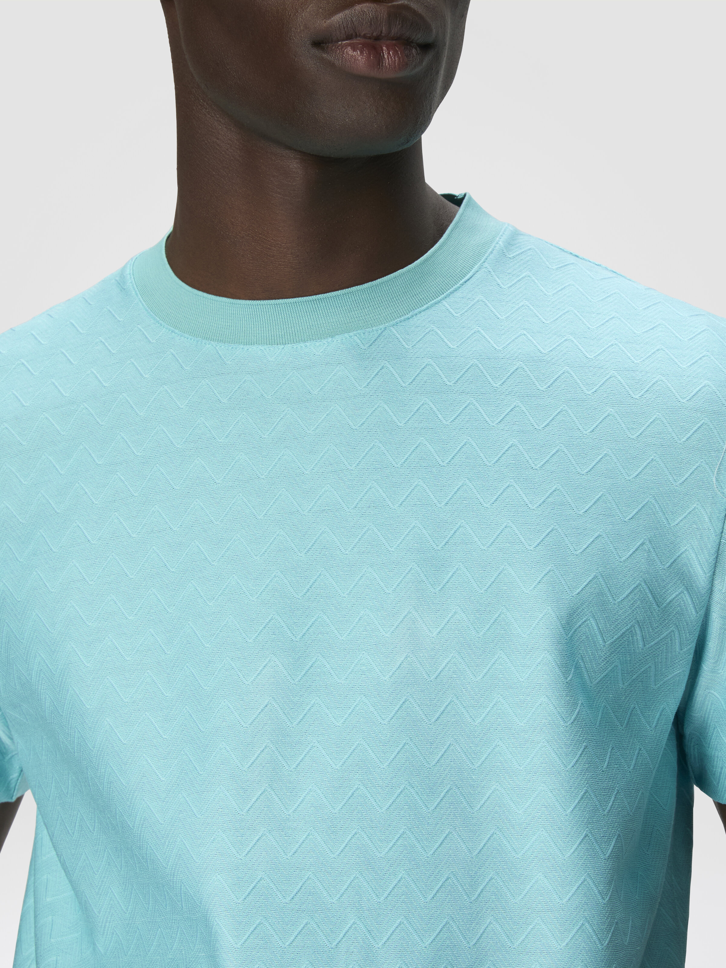 Camiseta de cuello redondo de punto de algodón en zig zag tono sobre tono, Turquesa  - 4