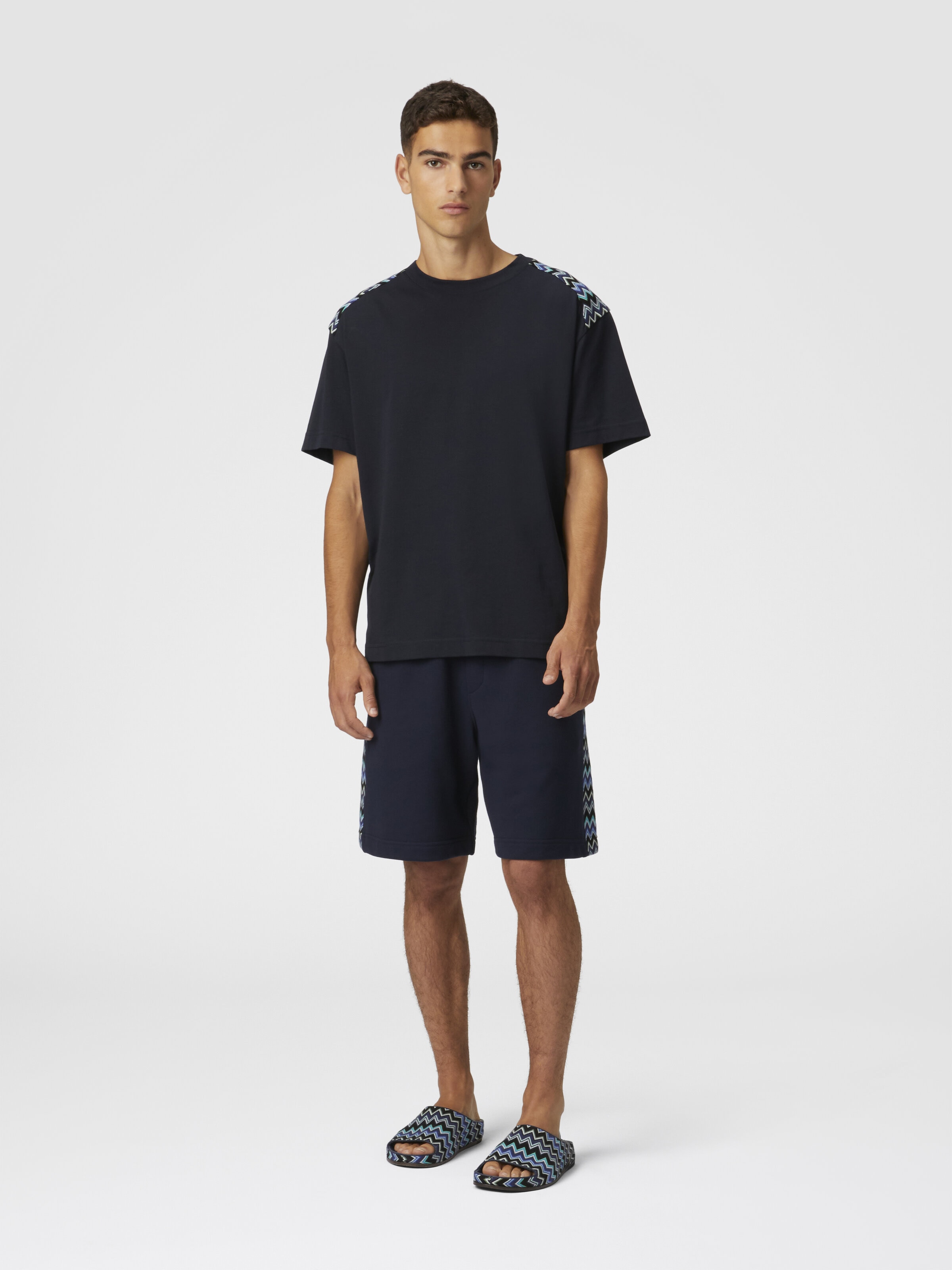 Cotton crewneck T-shirt with chevron inserts on the shoulders, Blue - 1