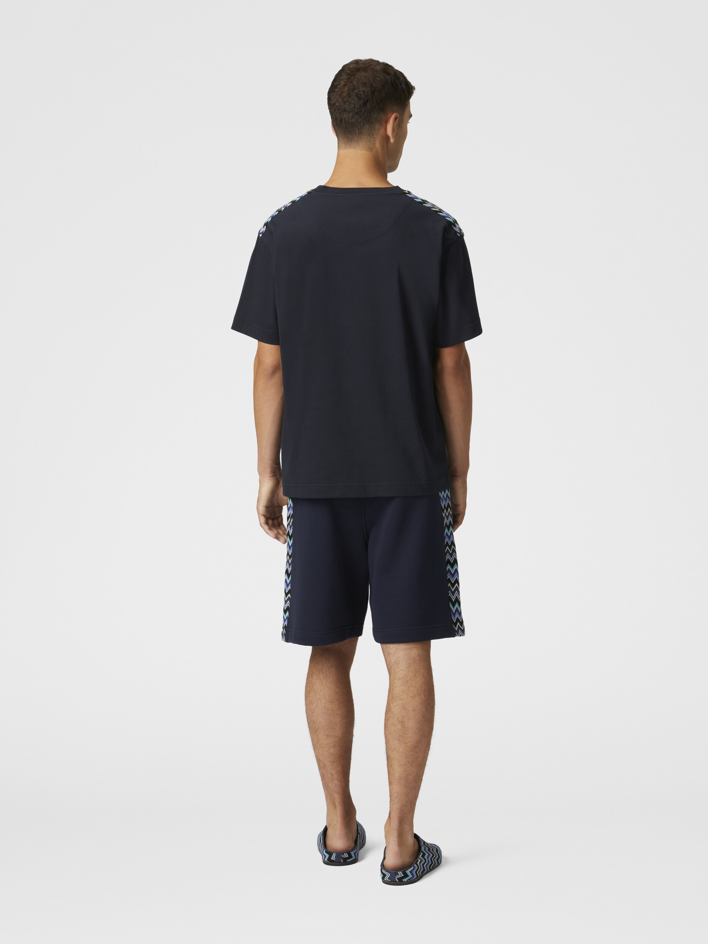 Cotton crewneck T-shirt with chevron inserts on the shoulders, Blue - 2