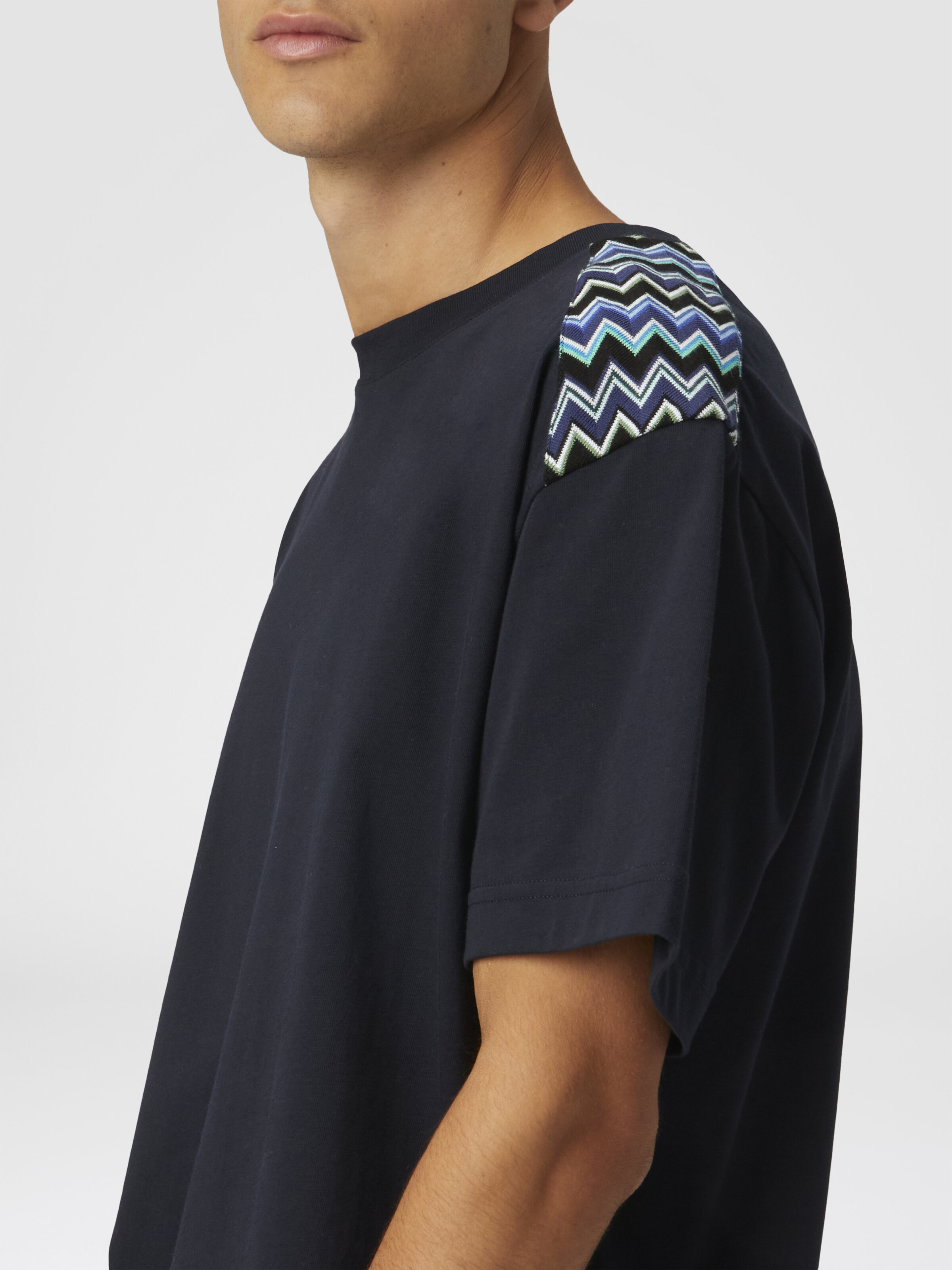 Cotton crewneck T-shirt with chevron inserts on the shoulders, Blue - 4