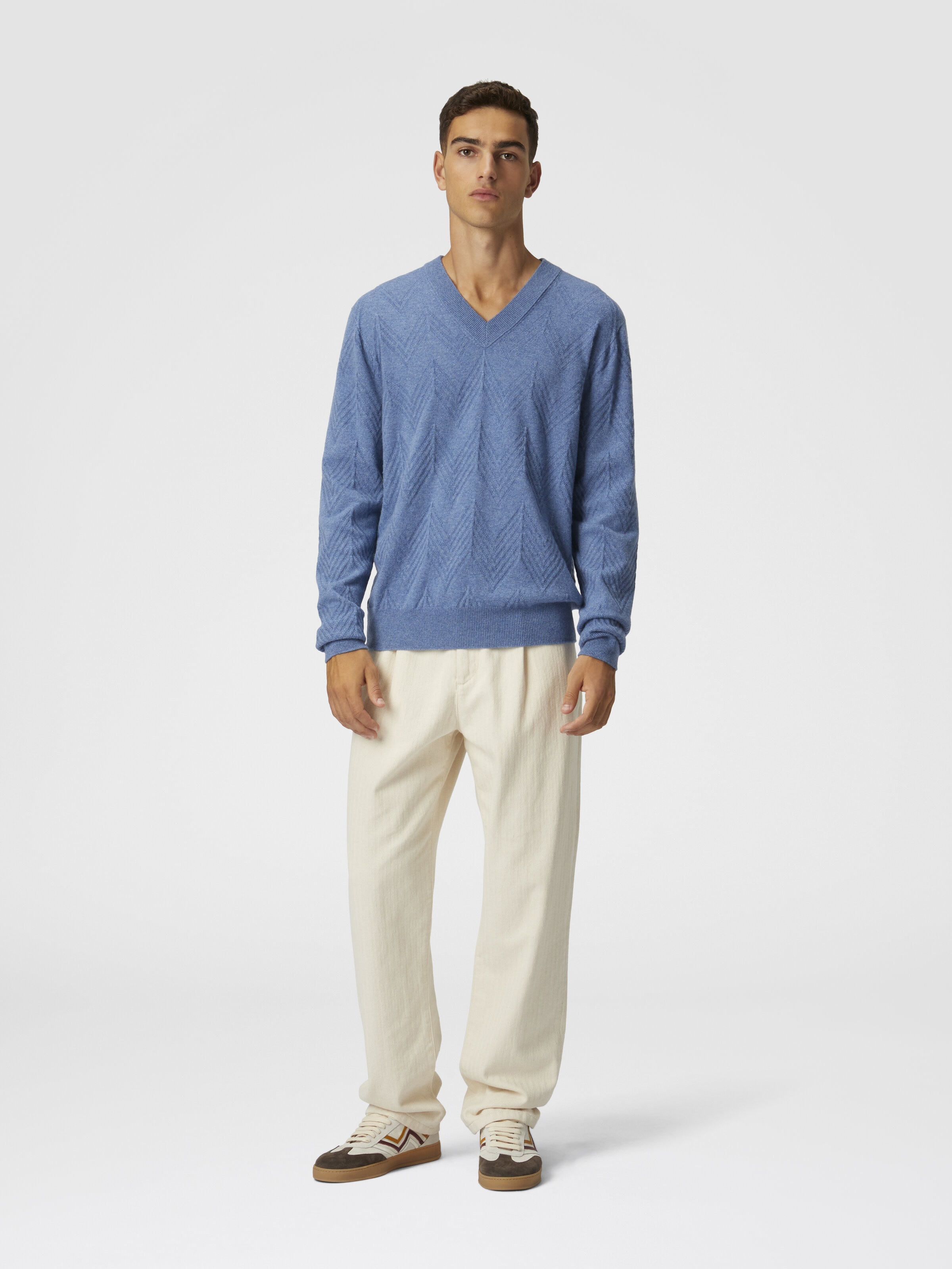 Tonal cashmere V-neck and zigzag pullover, Blue - 1