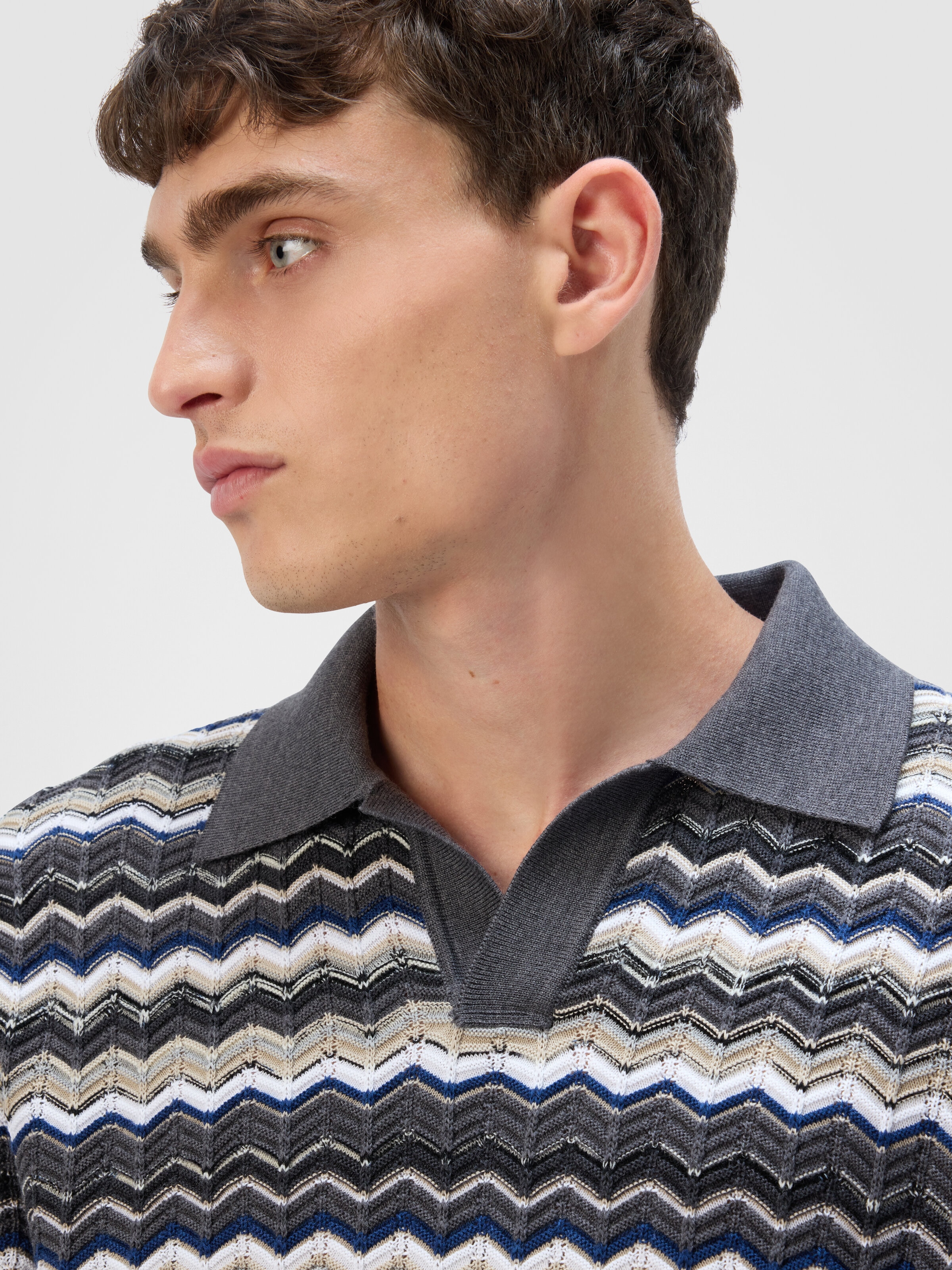 Polo de manga larga con escote en V zigzag, Gris & Beige - 4