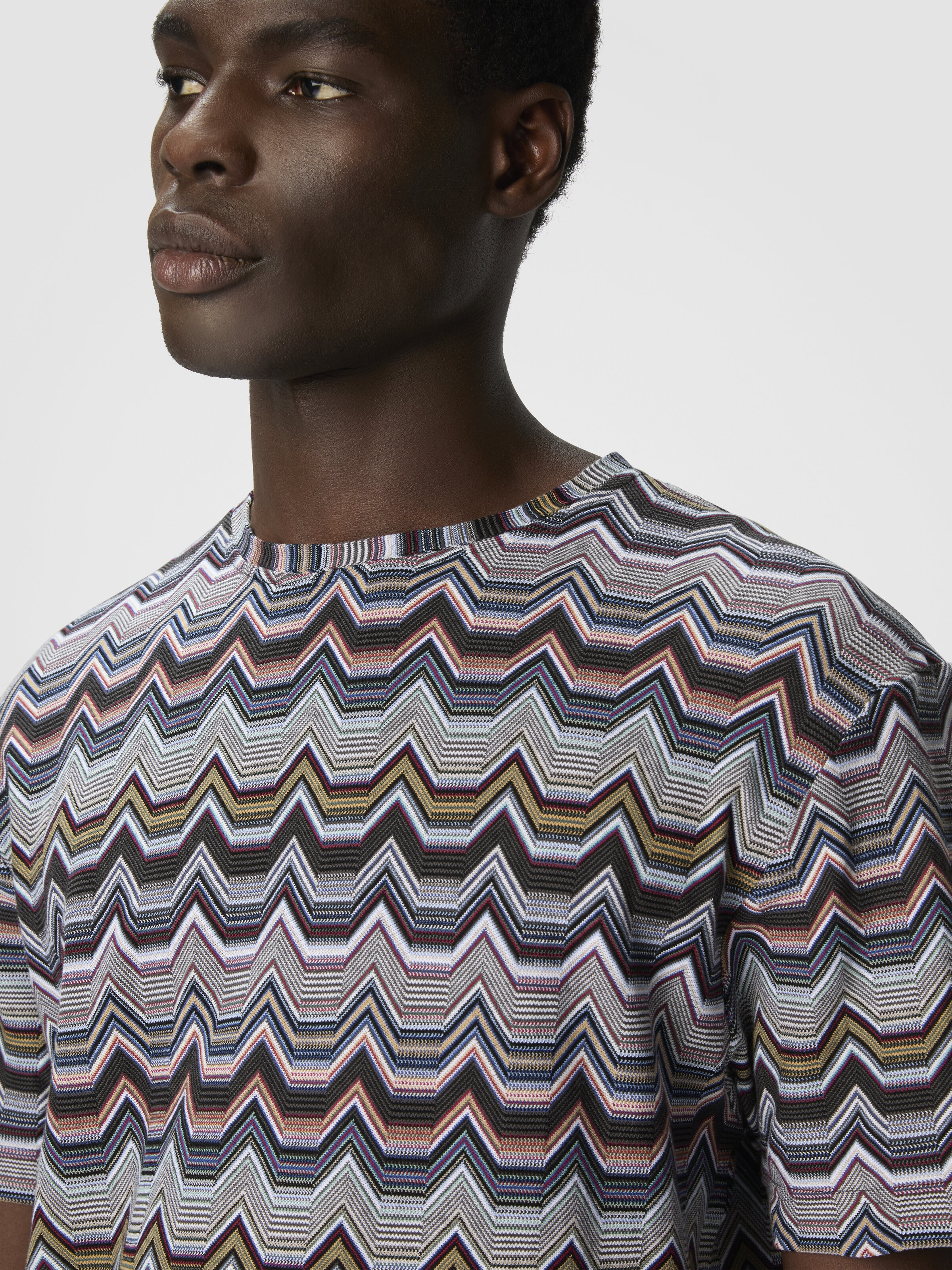Crew Neck T-Shirt with Geometric Zigzag, Multicoloured  - 4