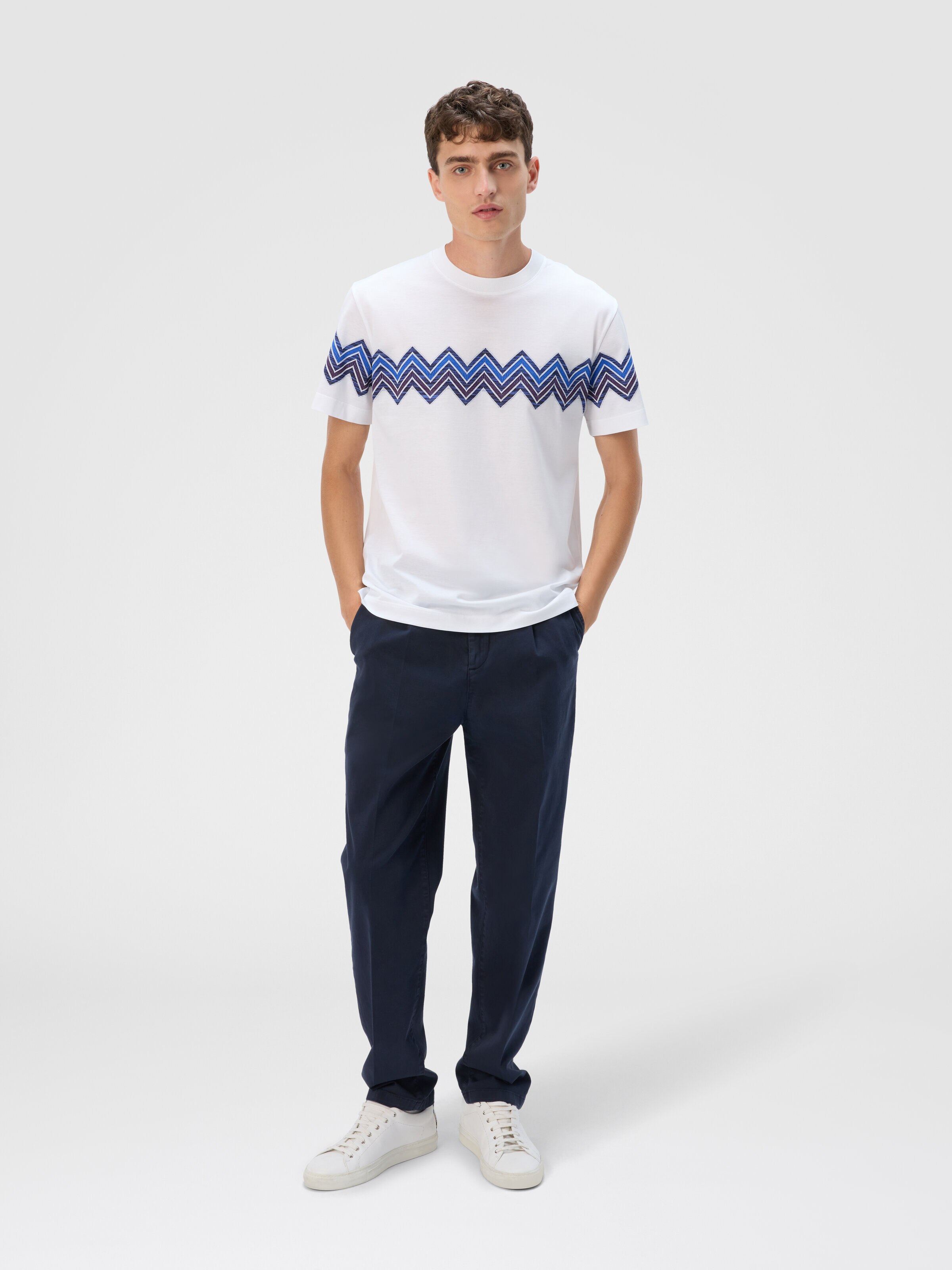 T-Shirt with Maxi Chevron Insert, White  - 1
