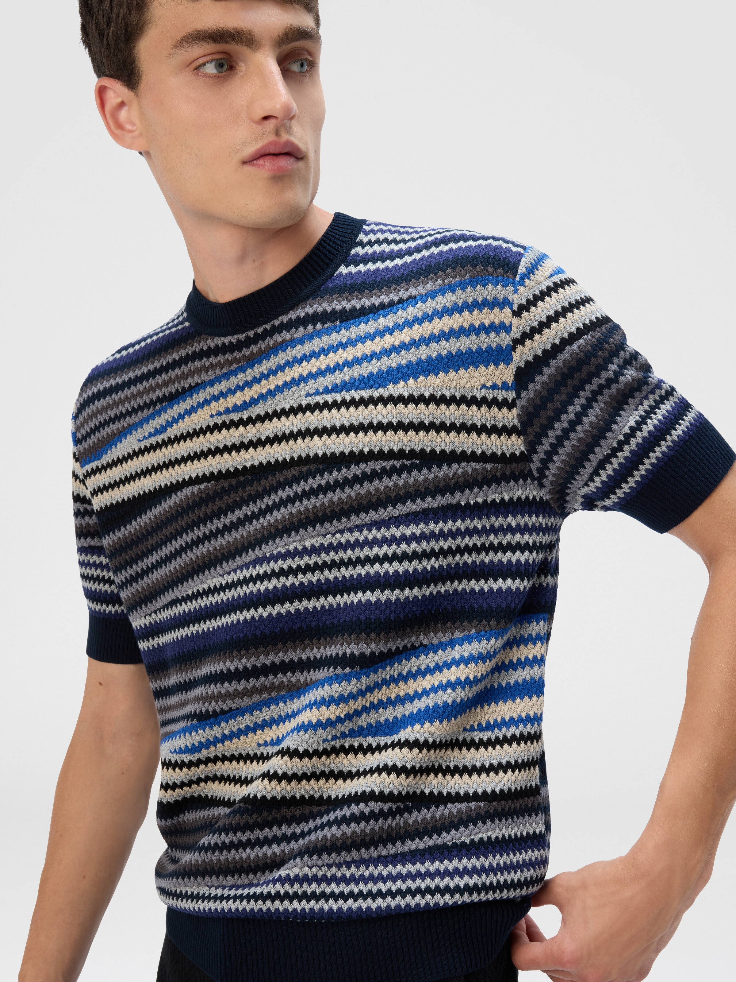 Short Sleeve T-Shirt with Striped Micro Zigzag, Blue - 3