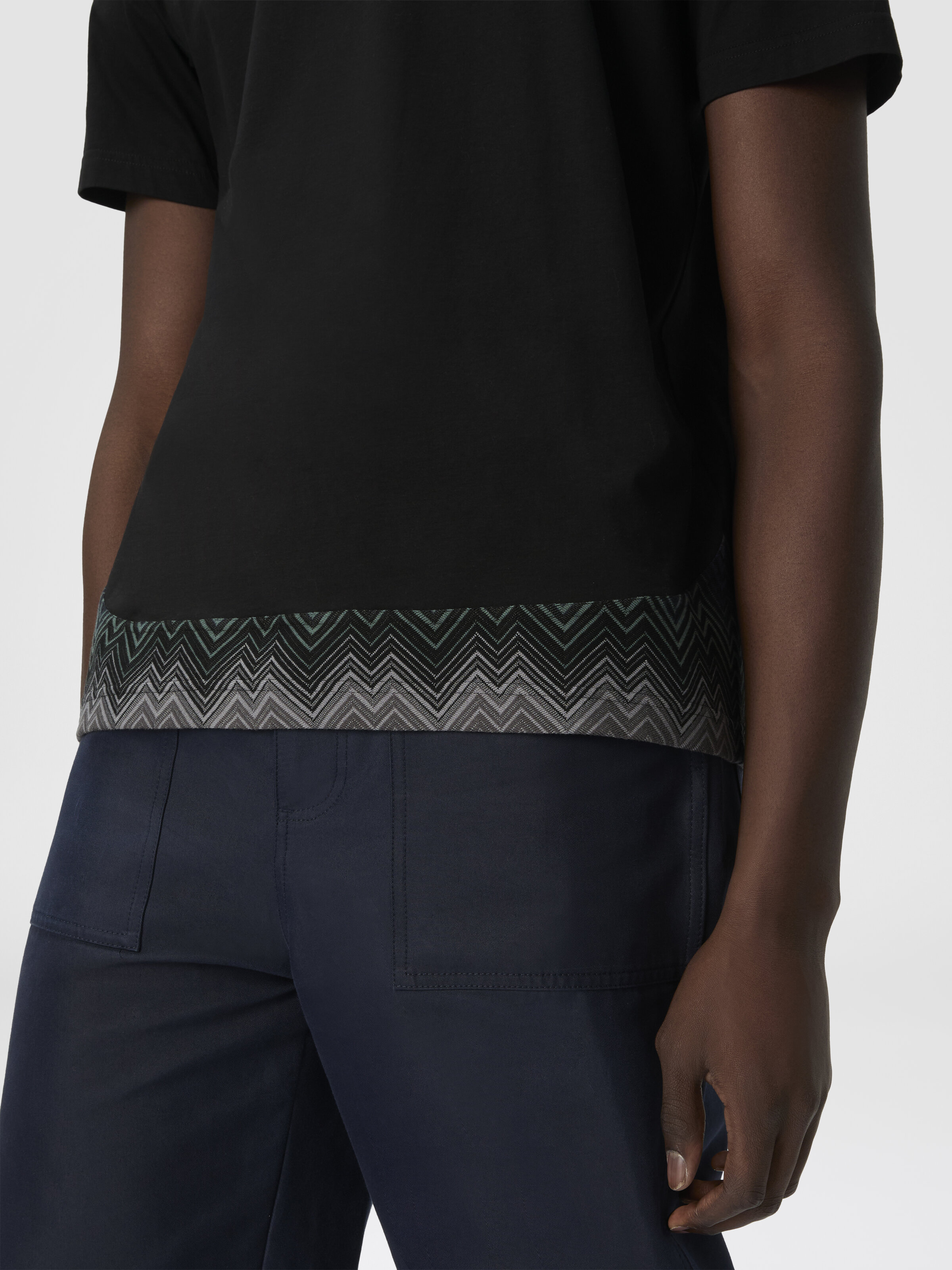 T-shirt manches courtes avec insert zigzag irrégulier, Noir - 4