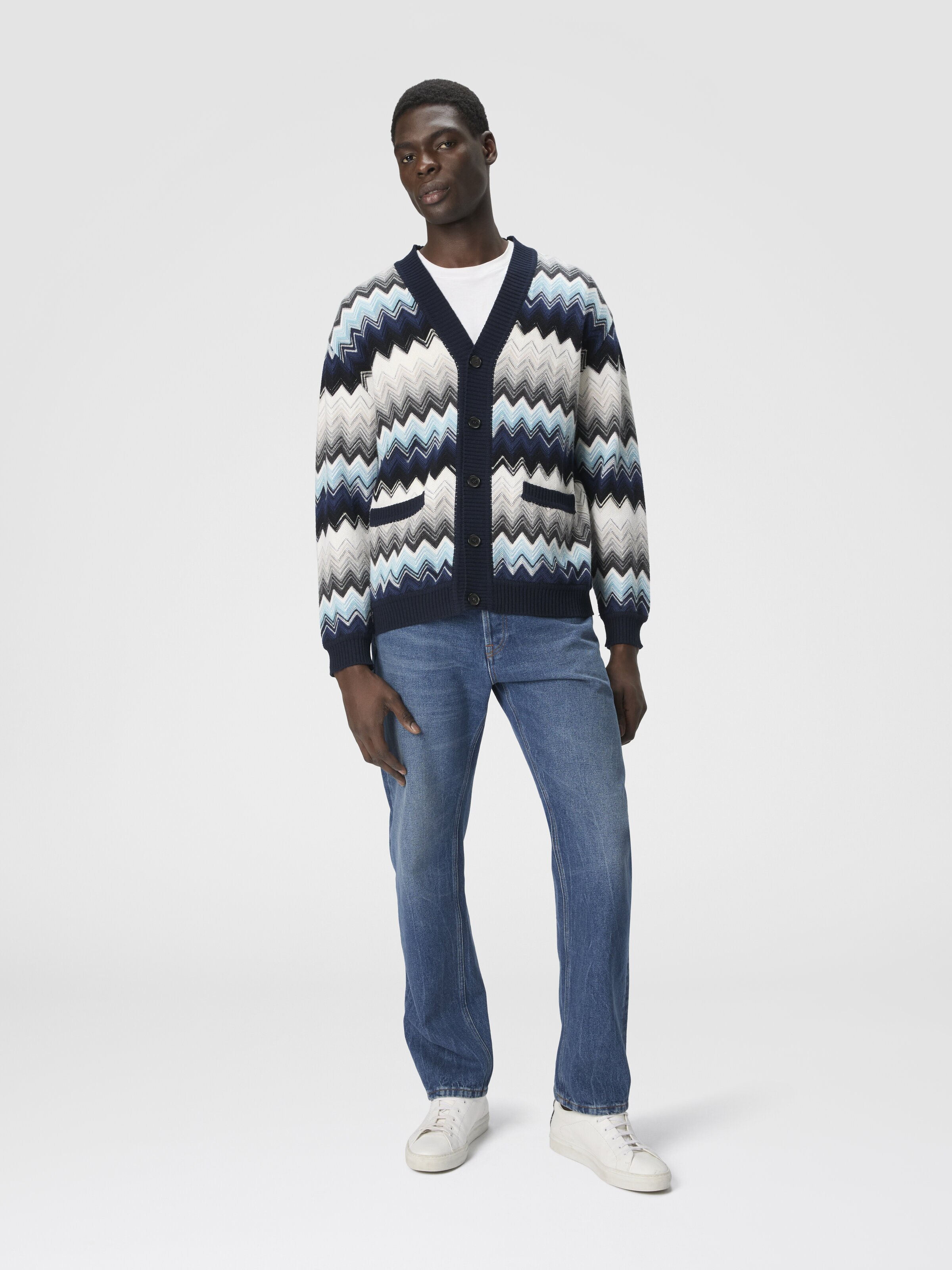 Cardigan aus Wolle und Baumwolle mit Zickzackmuster, Schwarz & Blau - 1