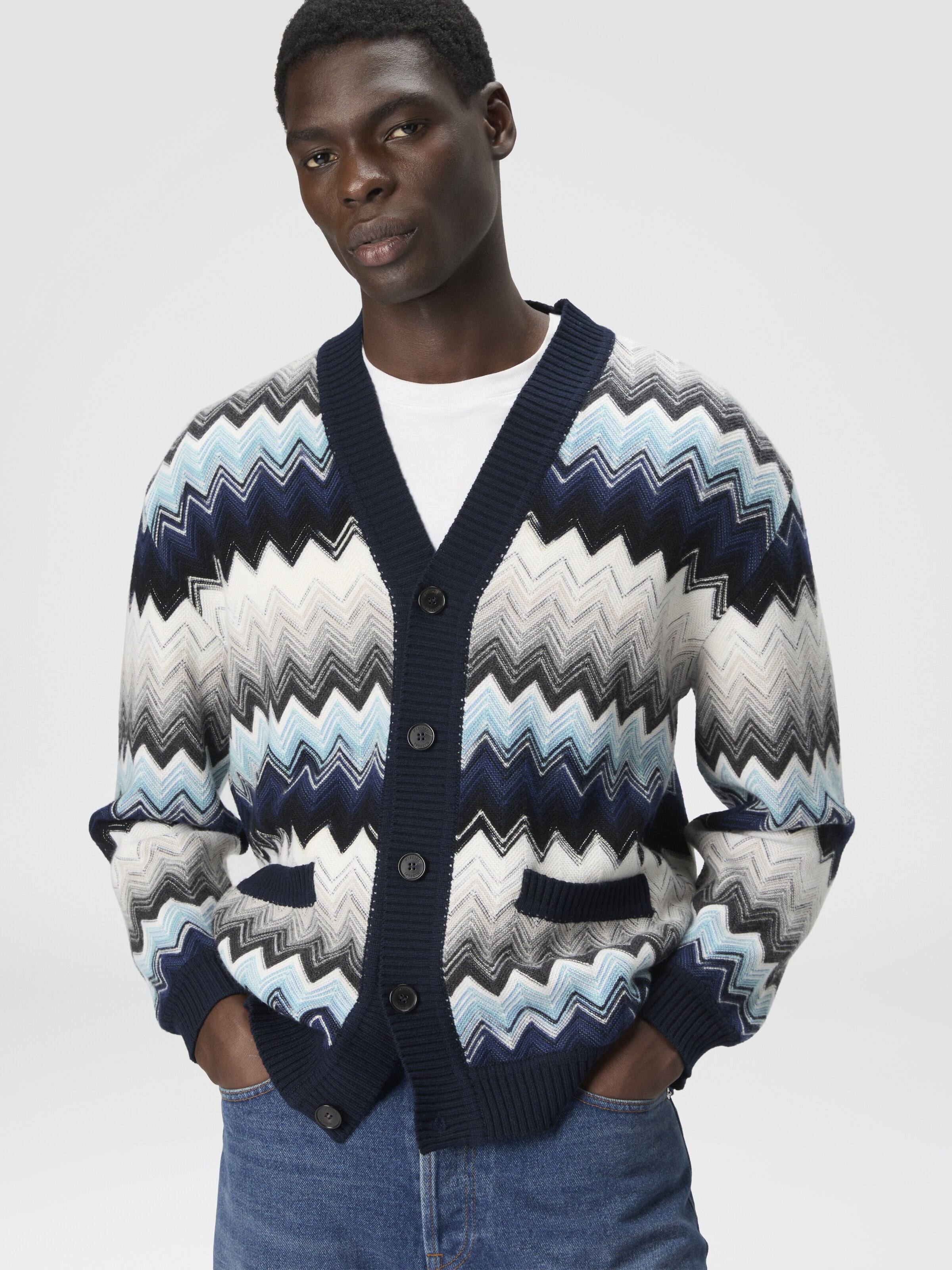 Cardigan aus Wolle und Baumwolle mit Zickzackmuster, Schwarz & Blau - 3