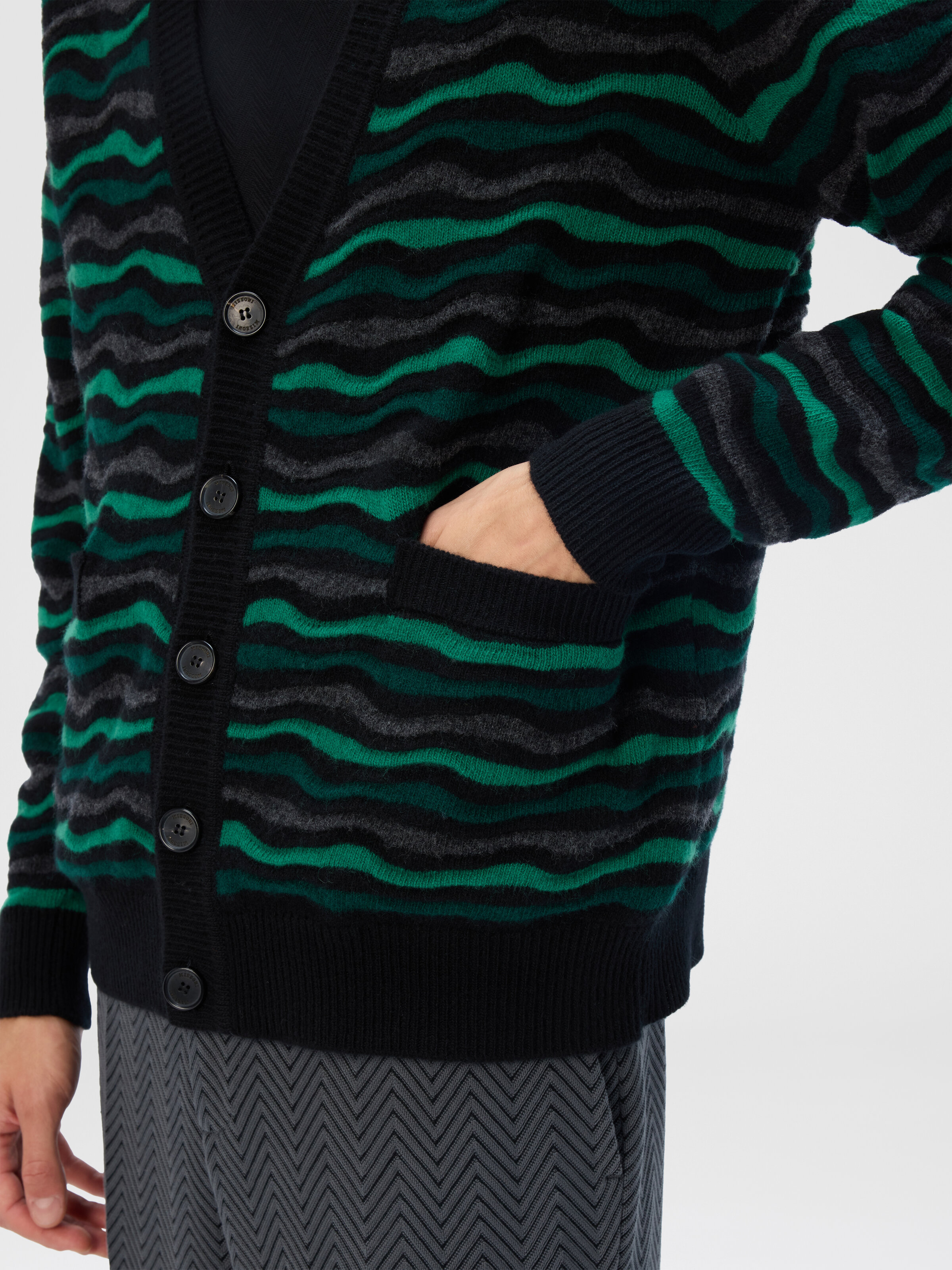 Cardigan in Pure Wool with Wave Stitch, Green - 3