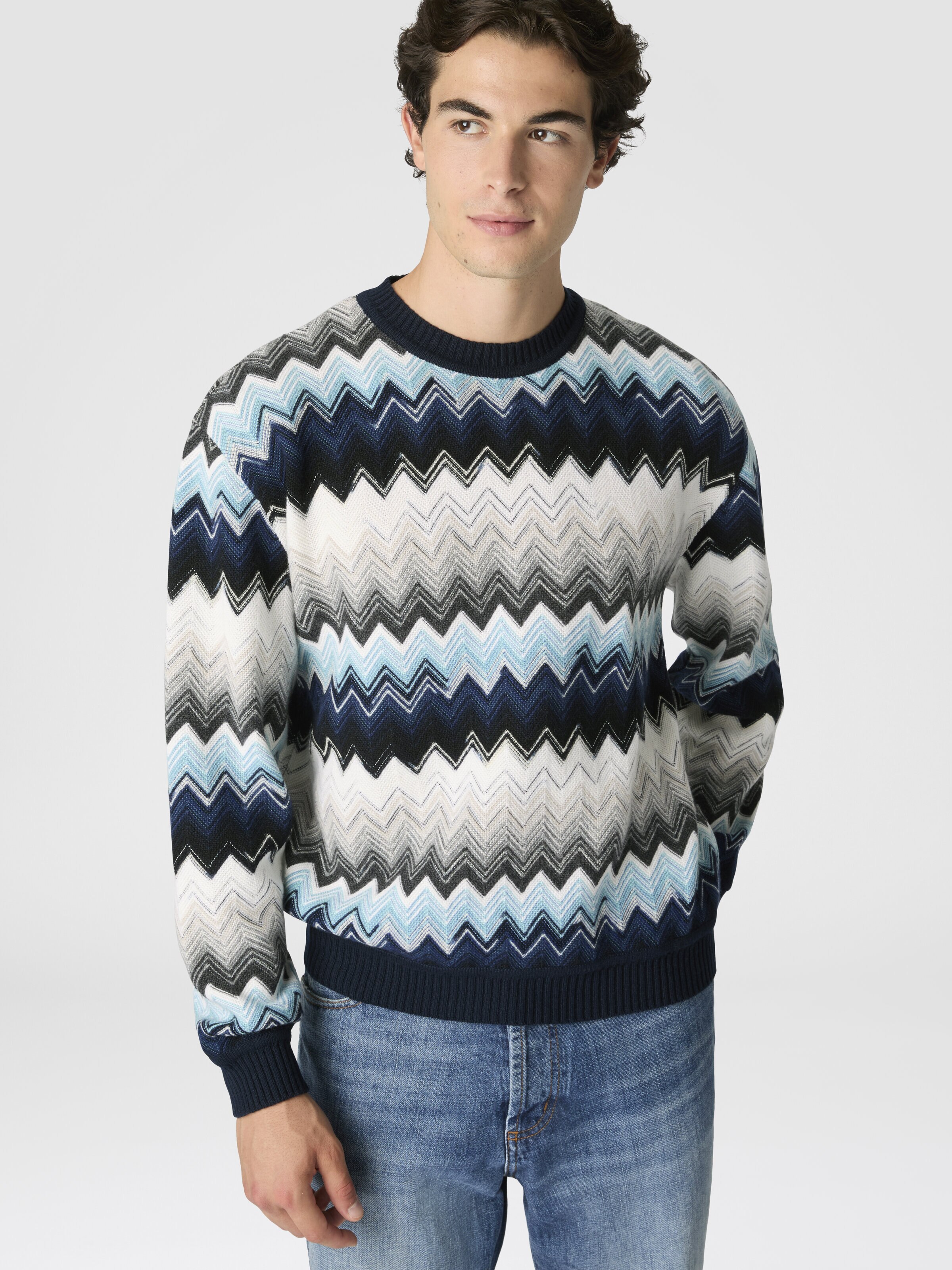 Crew Neck Sweater with Flame Zigzag Pattern, Black & Blue - 3