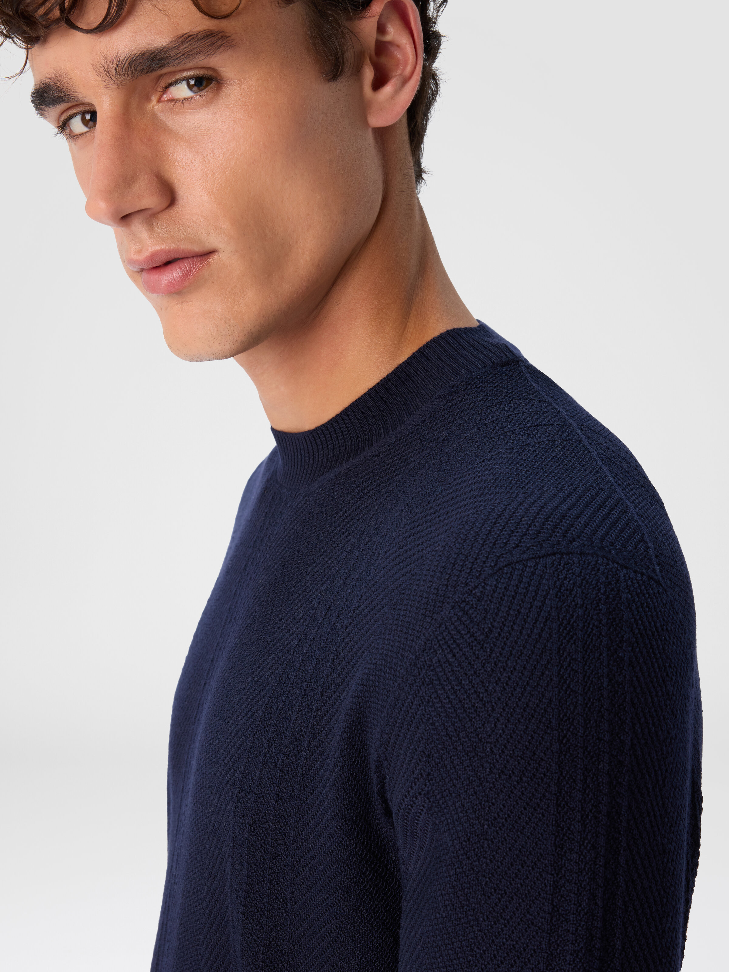Crew Neck Sweater in Wool with Chevron Pattern, Navy Blue  - 4