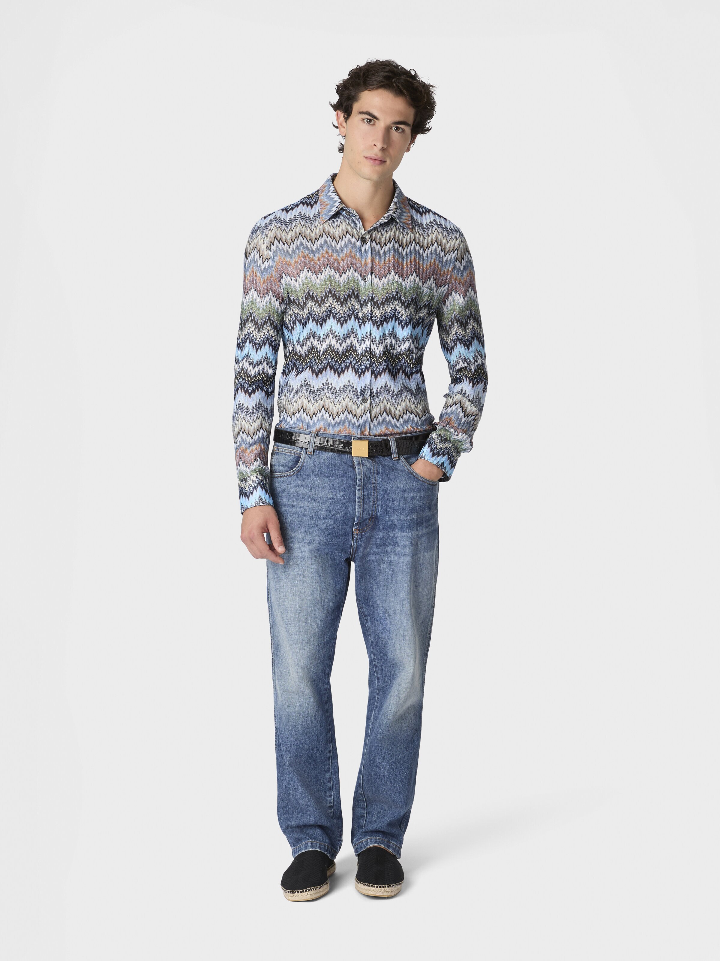 Camisa de manga larga en viscosa con motivo de chevron y serpiente, Beige& Blanco  - 1